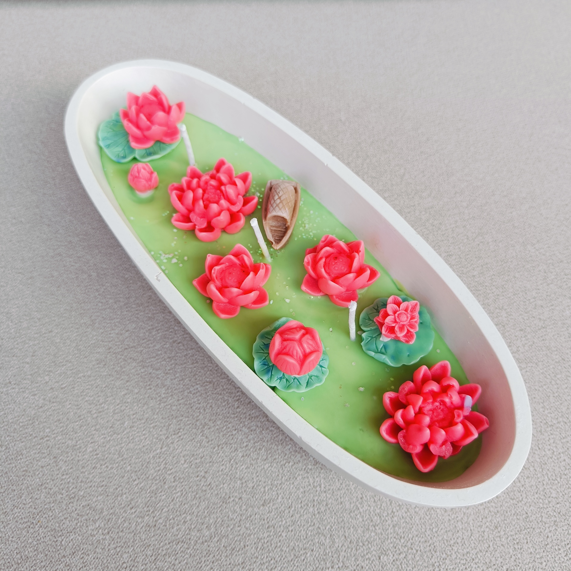 Scented Lotus Boat Candle