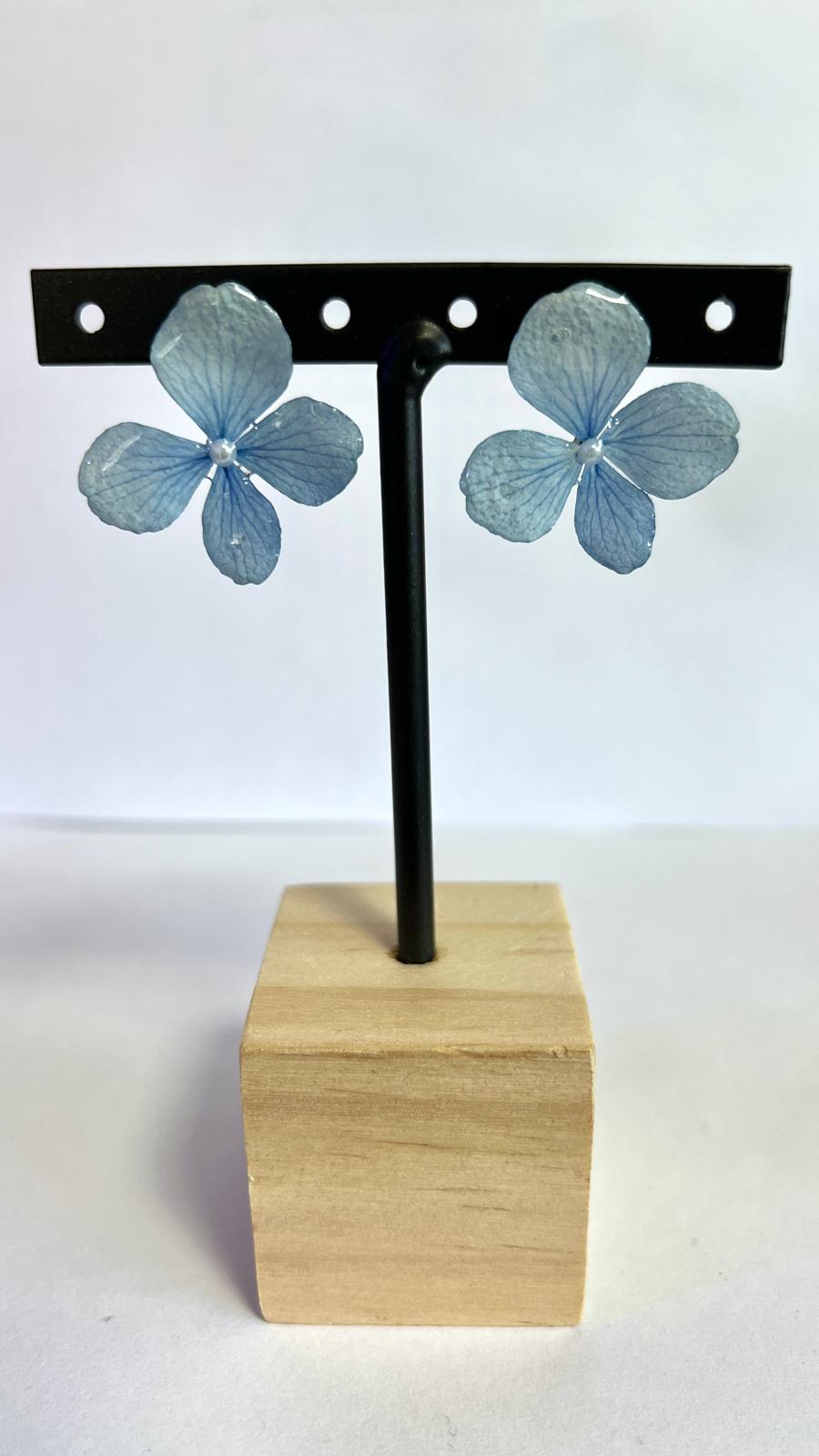 Pretty - Hortensia azul con perla