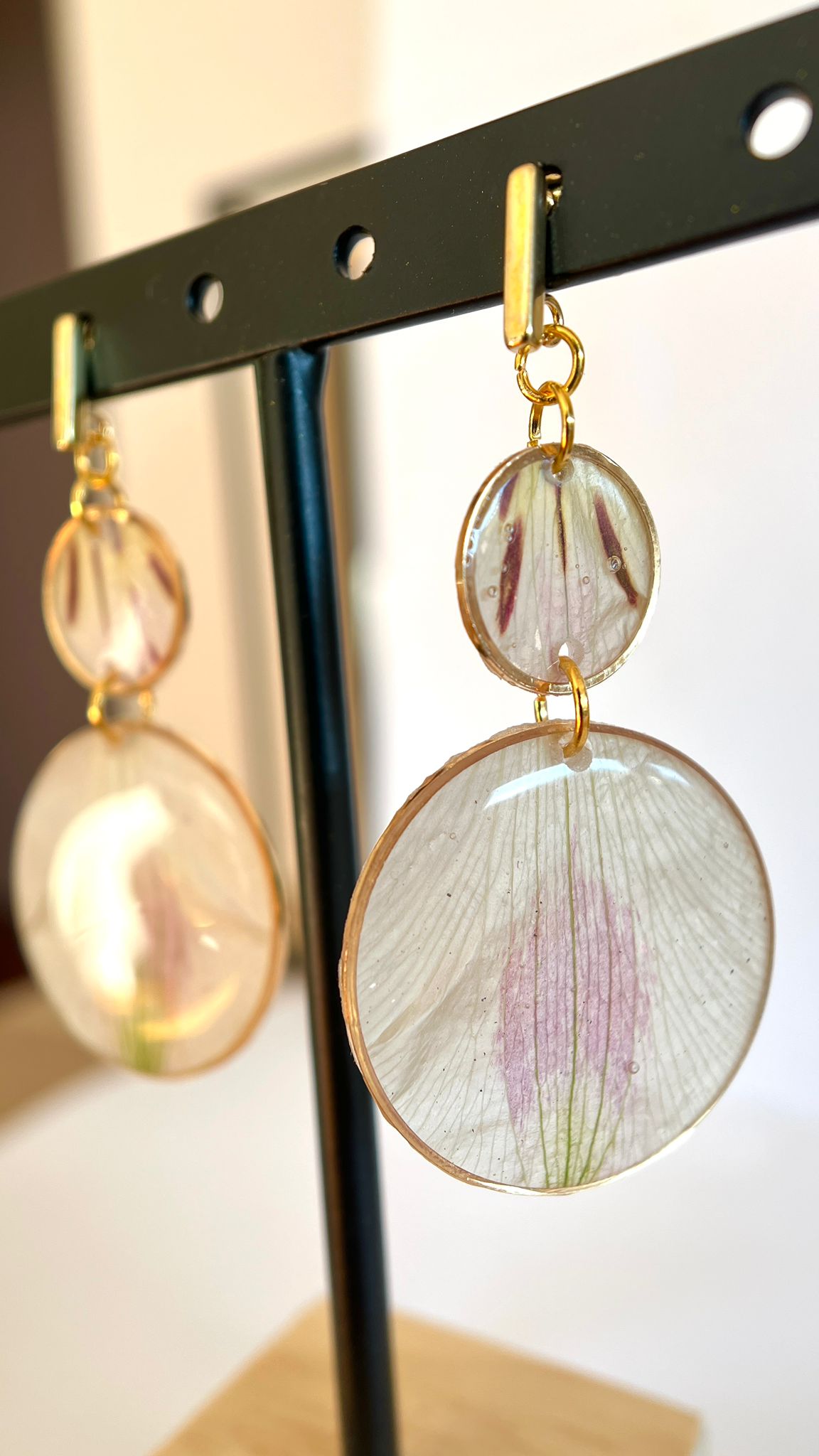 Lush - Astromelias Blancas