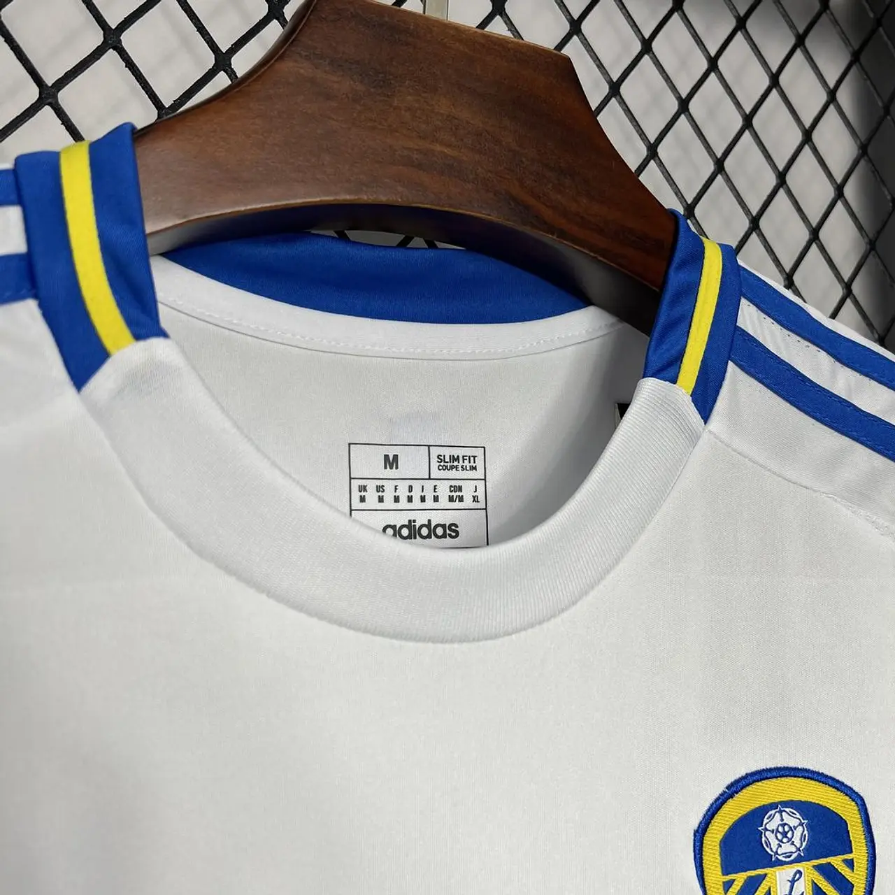 Camisola Principal do Leeds United 2024/2025