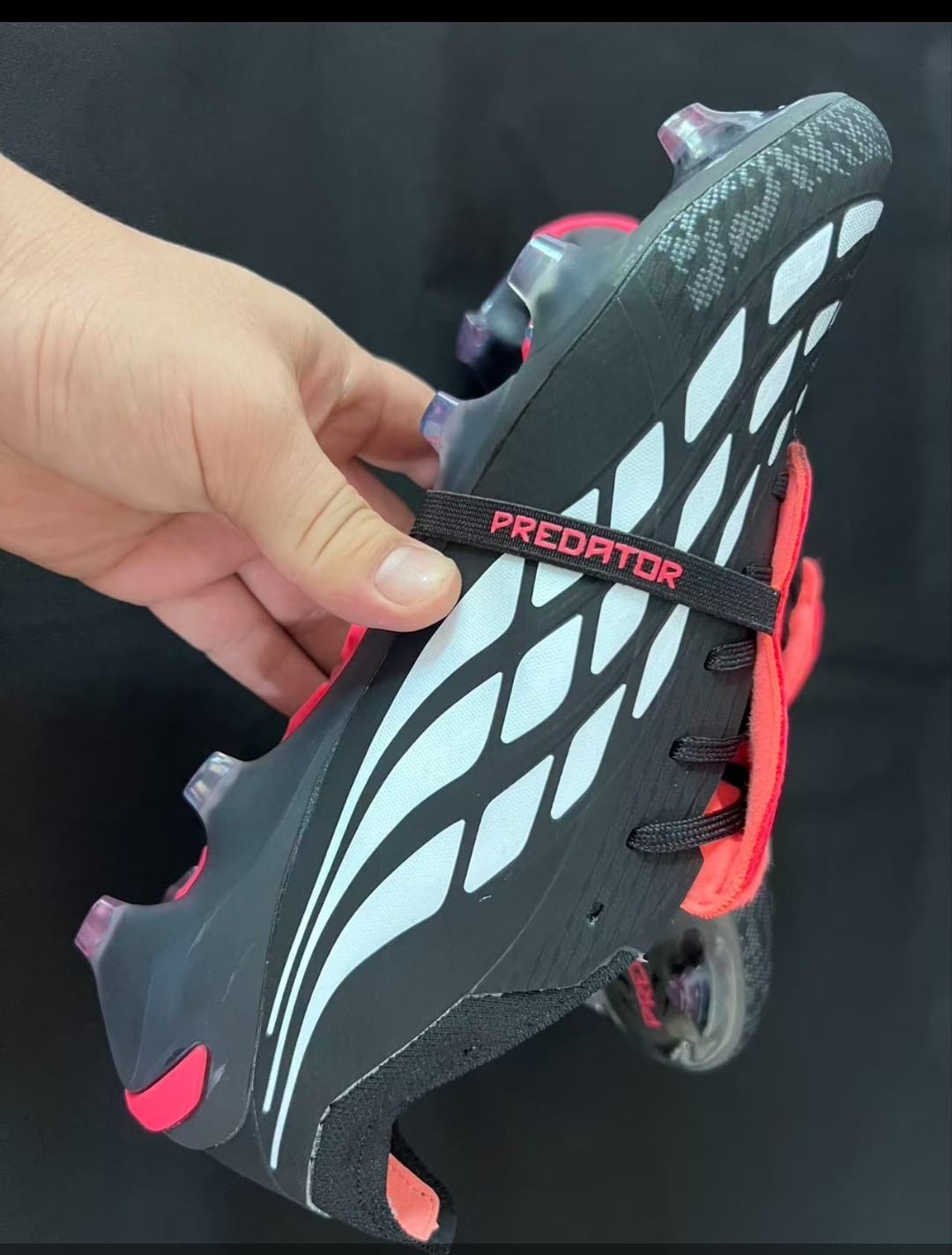 Chuteira Adidas Predator 26.5 FG