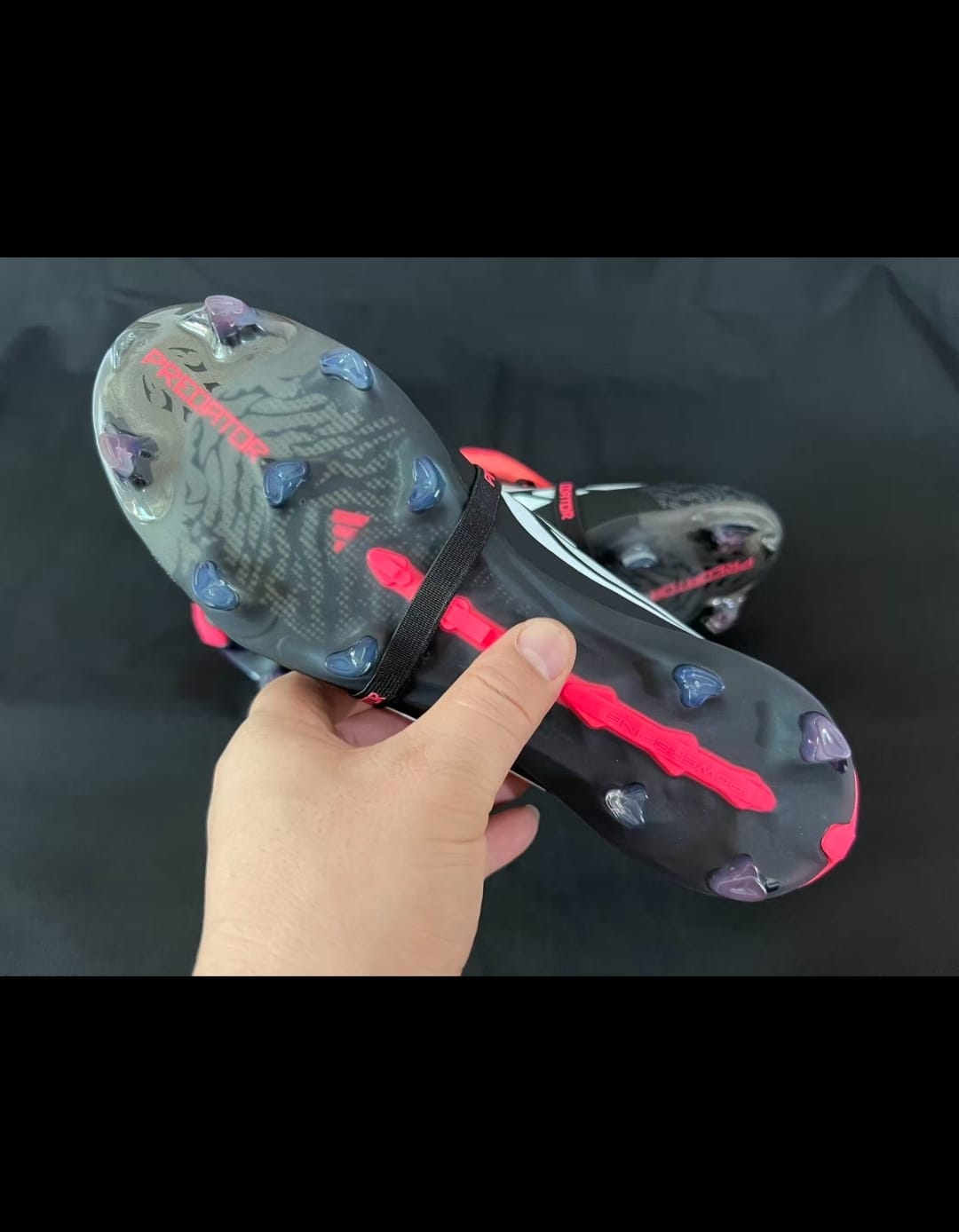 Chuteira Adidas Predator 26.5 FG