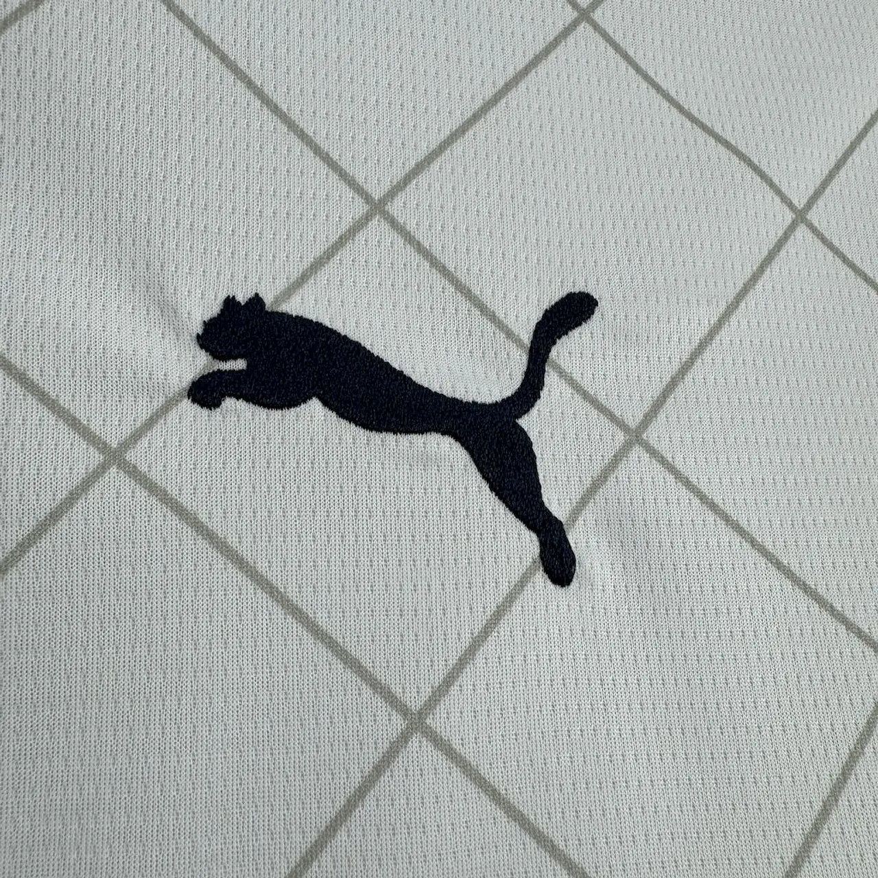 Camisola Equipamento Principal Famalicão 2024/2025