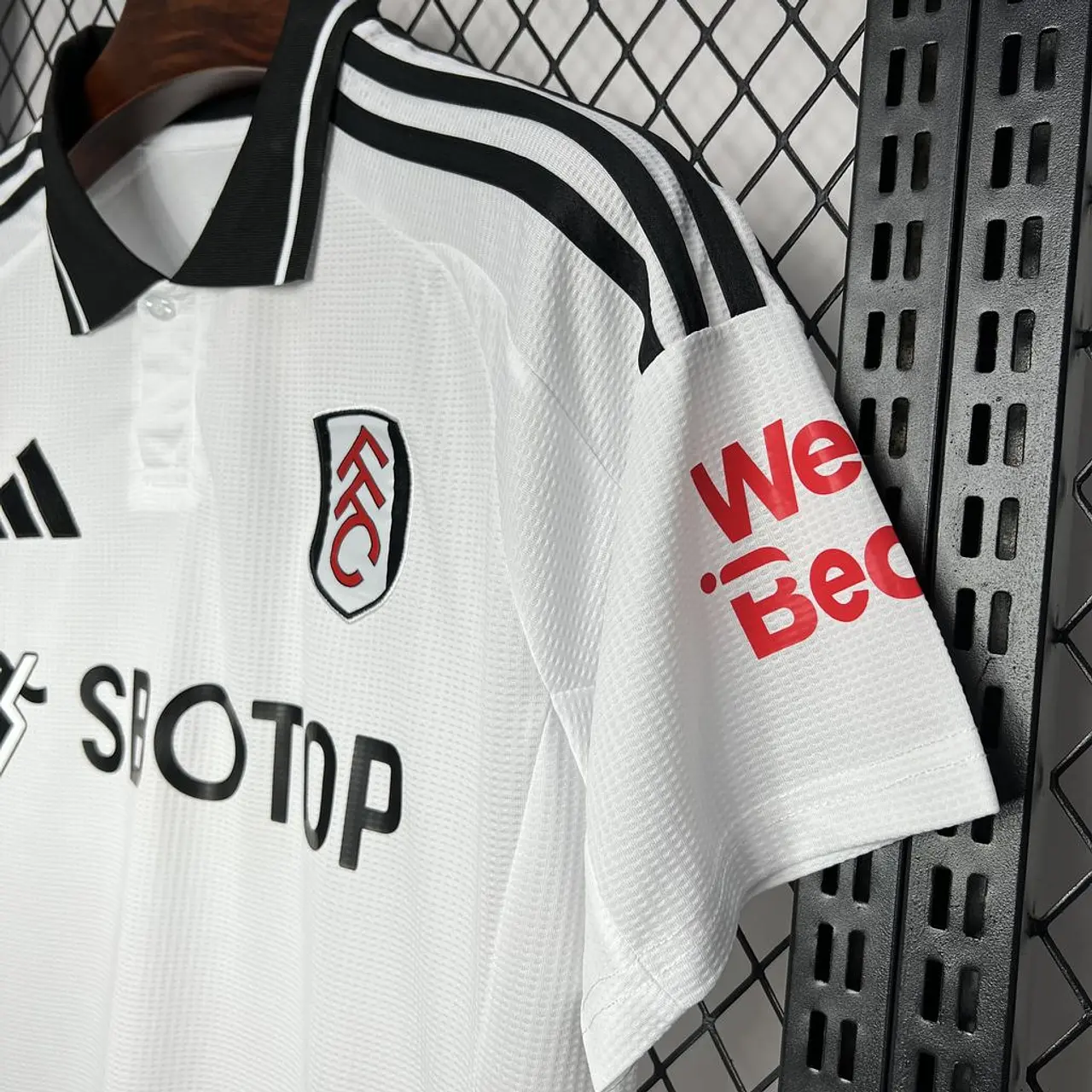 Camisola Principal do Fulham 2024/2025