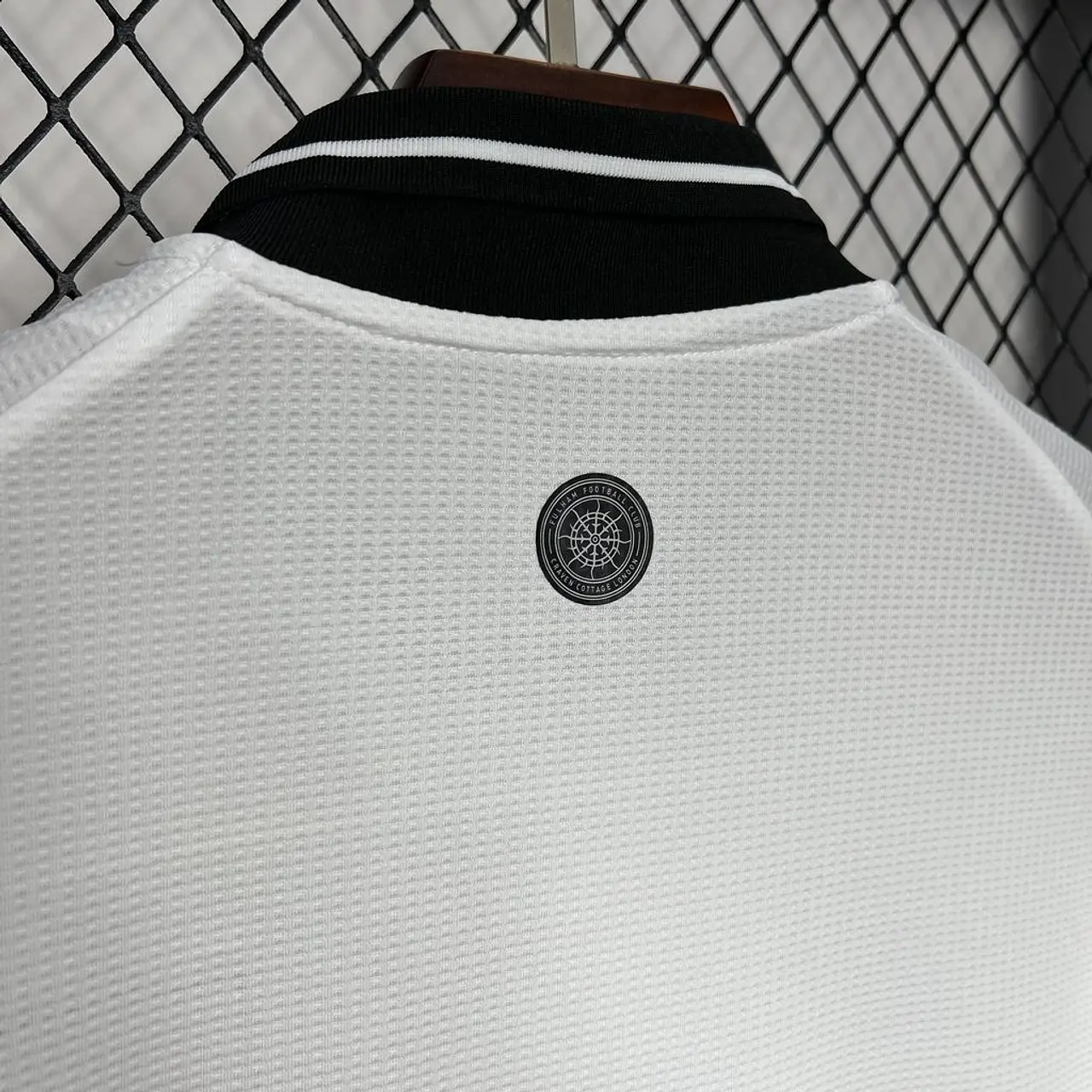 Camisola Principal do Fulham 2024/2025