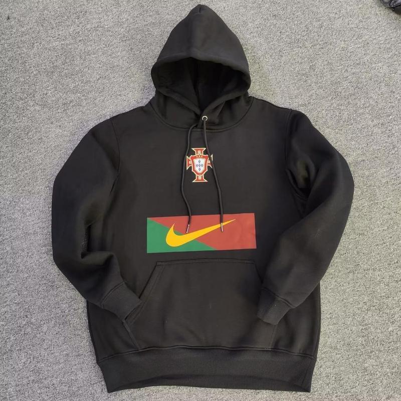 🧥 Hoodie de Entrenamiento — Selección de Portugal (Nike)