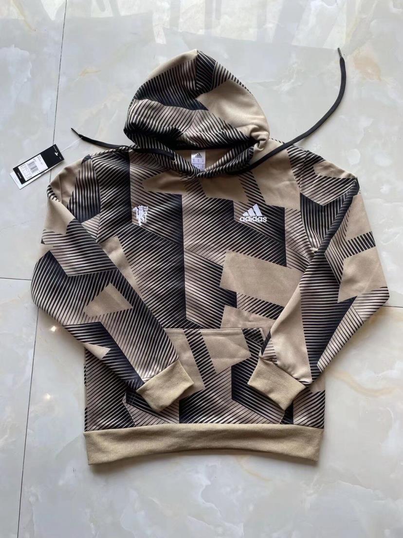 🧥 Manchester United x Adidas — pura garra, cero excusas