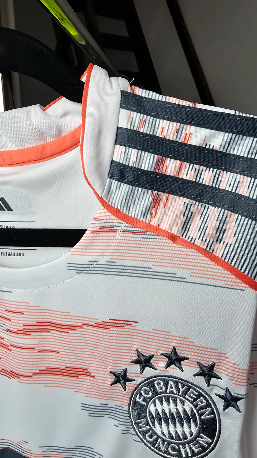 Bayern Múnich Away 25/26