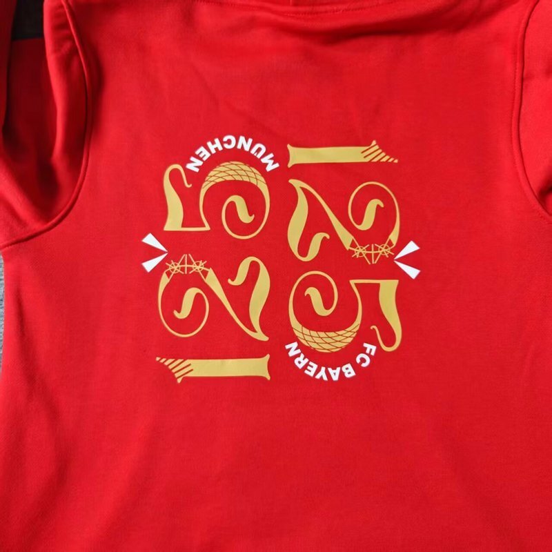 🧥 Hoodie Bayer Munich x Adidas — activá el modo fan