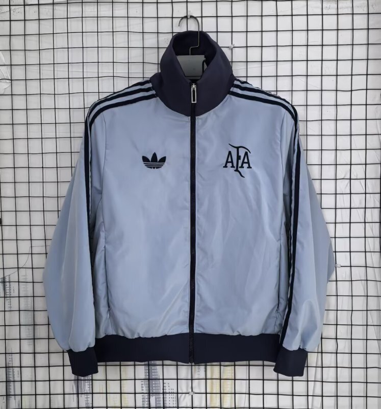 💨🧥 Argentina x Adidas — viento domado, pasión desatada