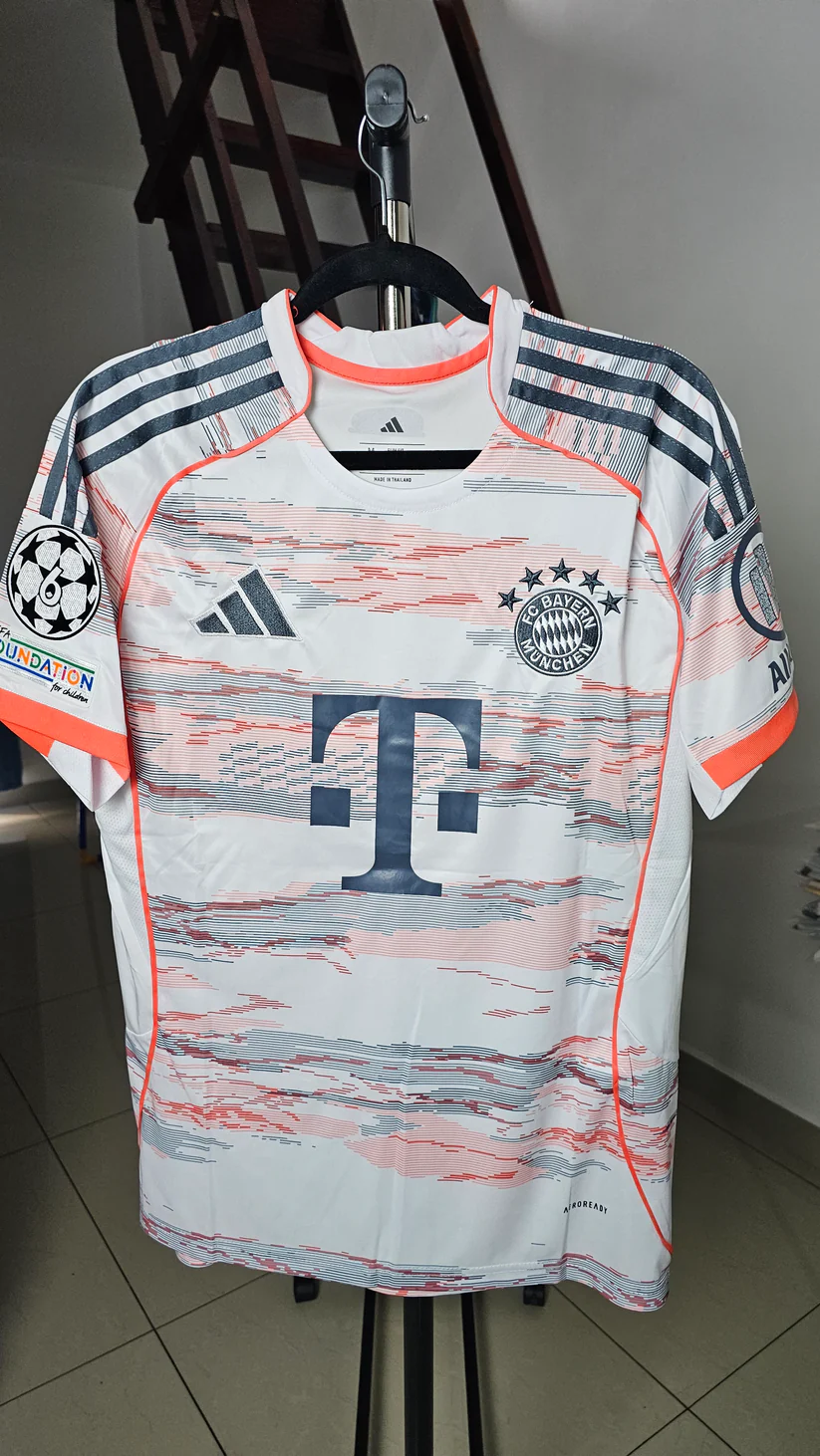 Bayern Múnich Away 25/26