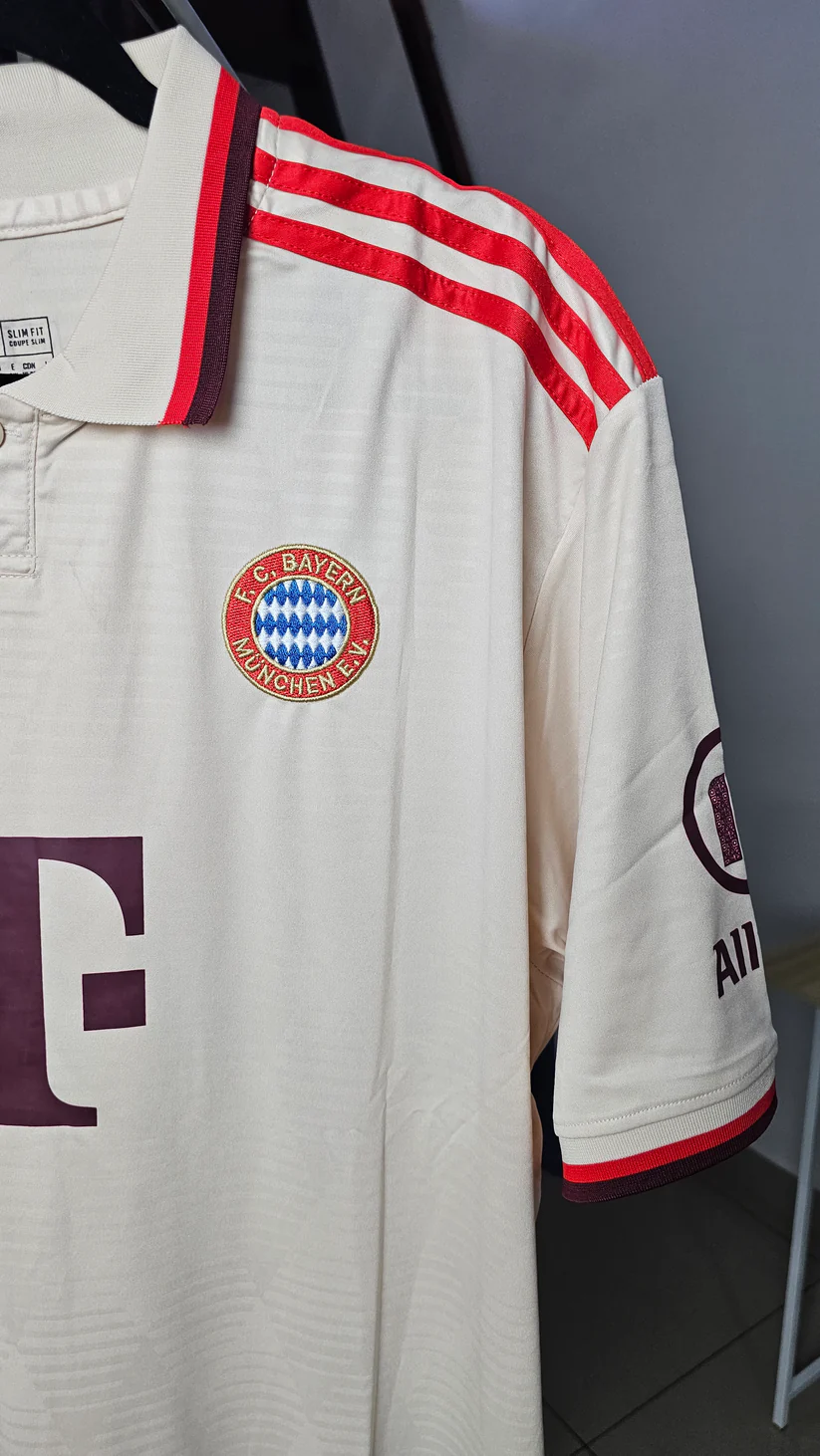 Bayern Múnich Away 24/25