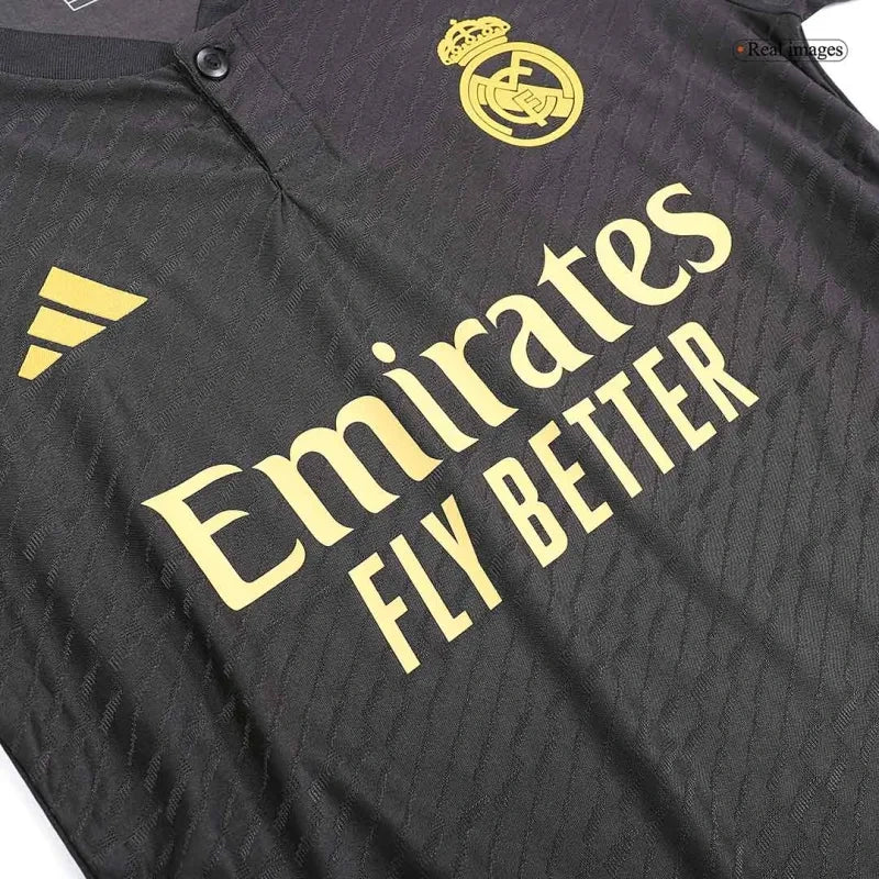 Real Madrid 2024/25 – Tercera Equipación.