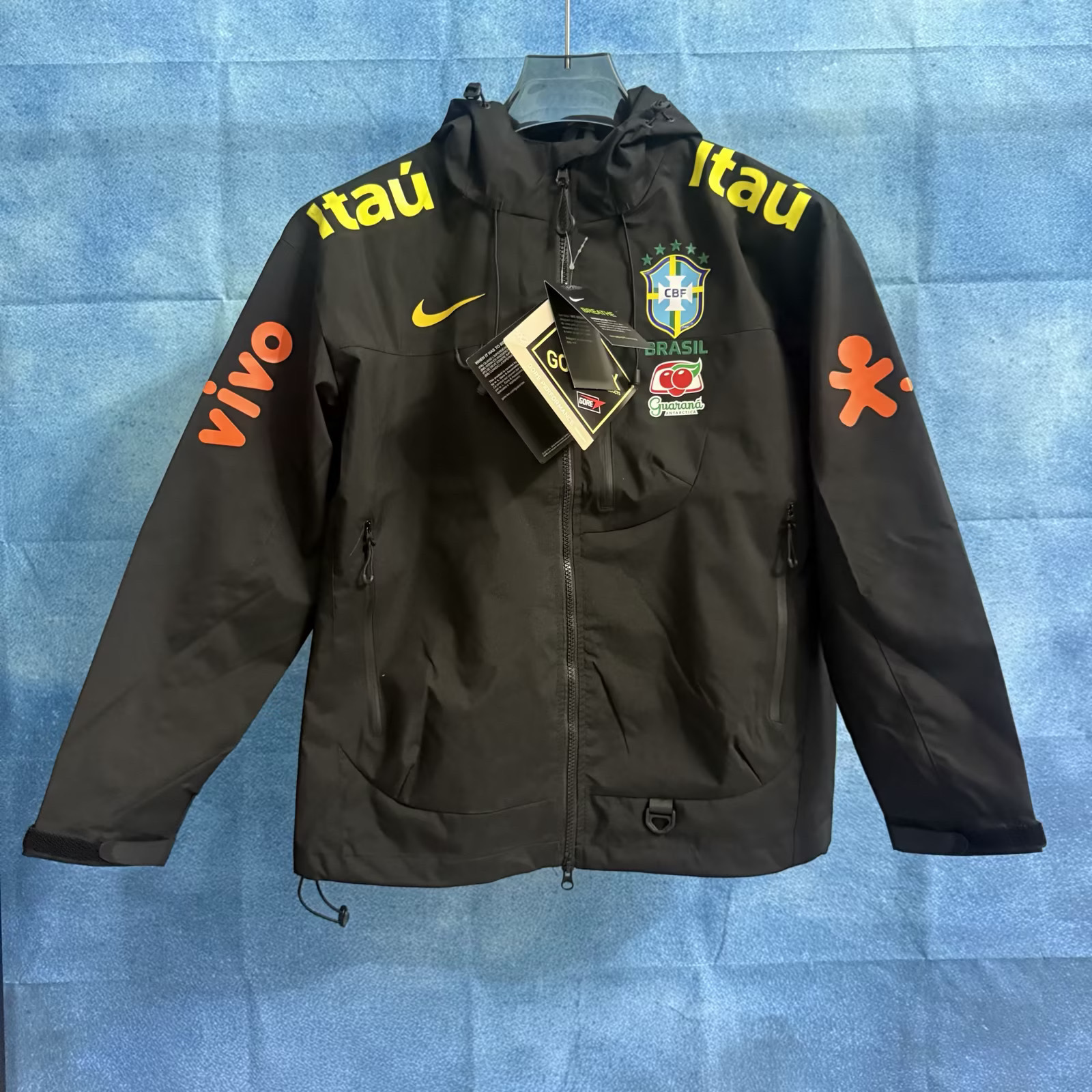 💨🧥 Brasil x Adidas — el viento no juega, tú sí