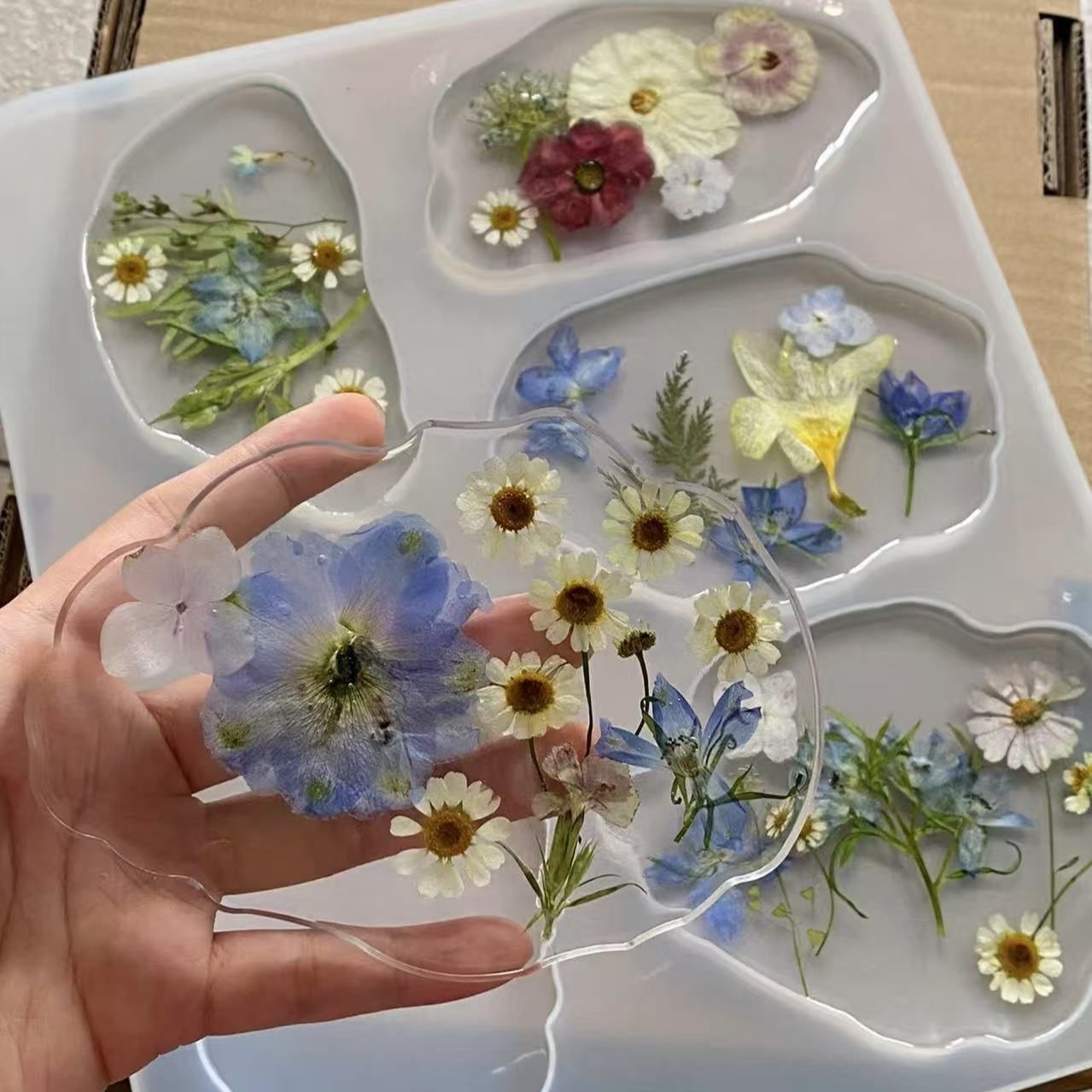 Easy Epoxy Resin and Hardener Set 1:1 (2 Kgs)