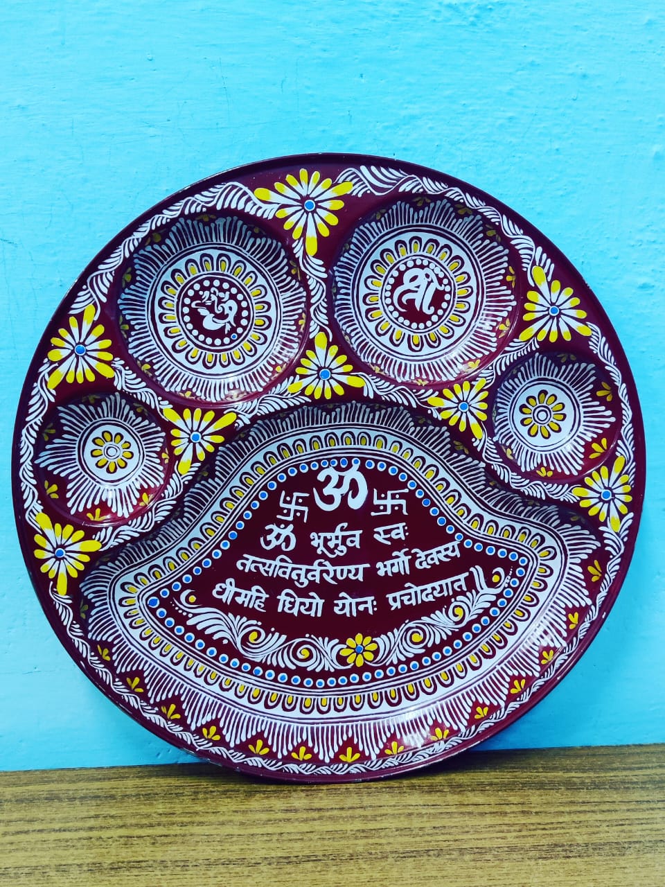 Handcrafted aipan Decorative Pooja Plate | Hand-Painted Gayatri Mantra Pooja Plate