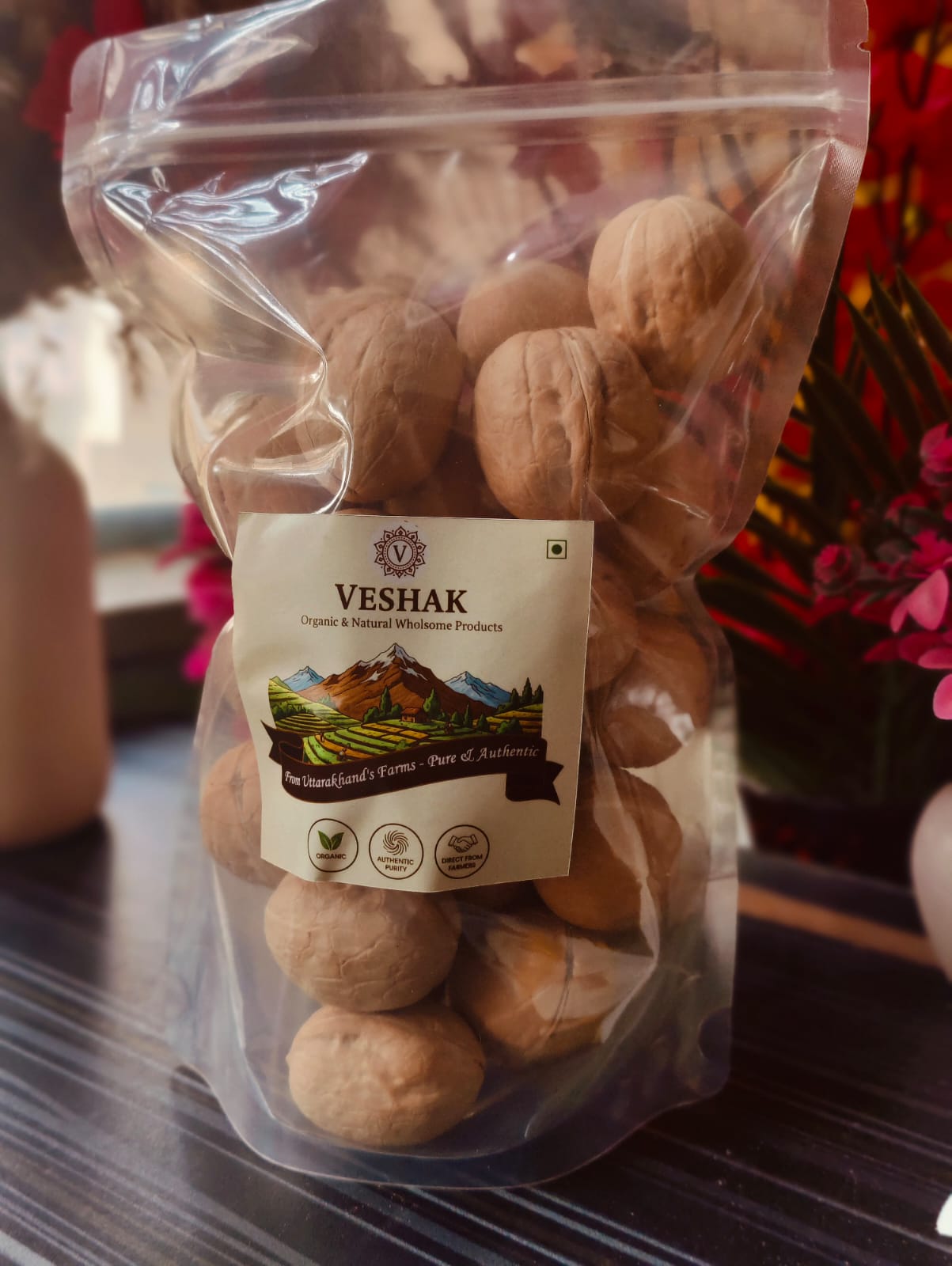 Veshak Kagazi Akhrot – Himalayan Walnuts from Uttarakhand | Pure, Hand-Cracked & Nutrient-Rich
