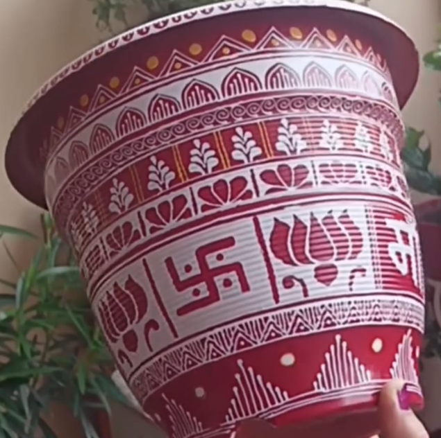 Hand-Painted Decorative Flower Pot | Hand-Painted Aipan Pot with Plate | Unique Mother's Day & Diwali Gift Planter