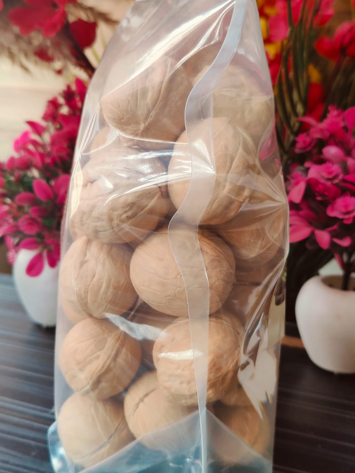 Veshak Kagazi Akhrot – Himalayan Walnuts from Uttarakhand | Pure, Hand-Cracked & Nutrient-Rich