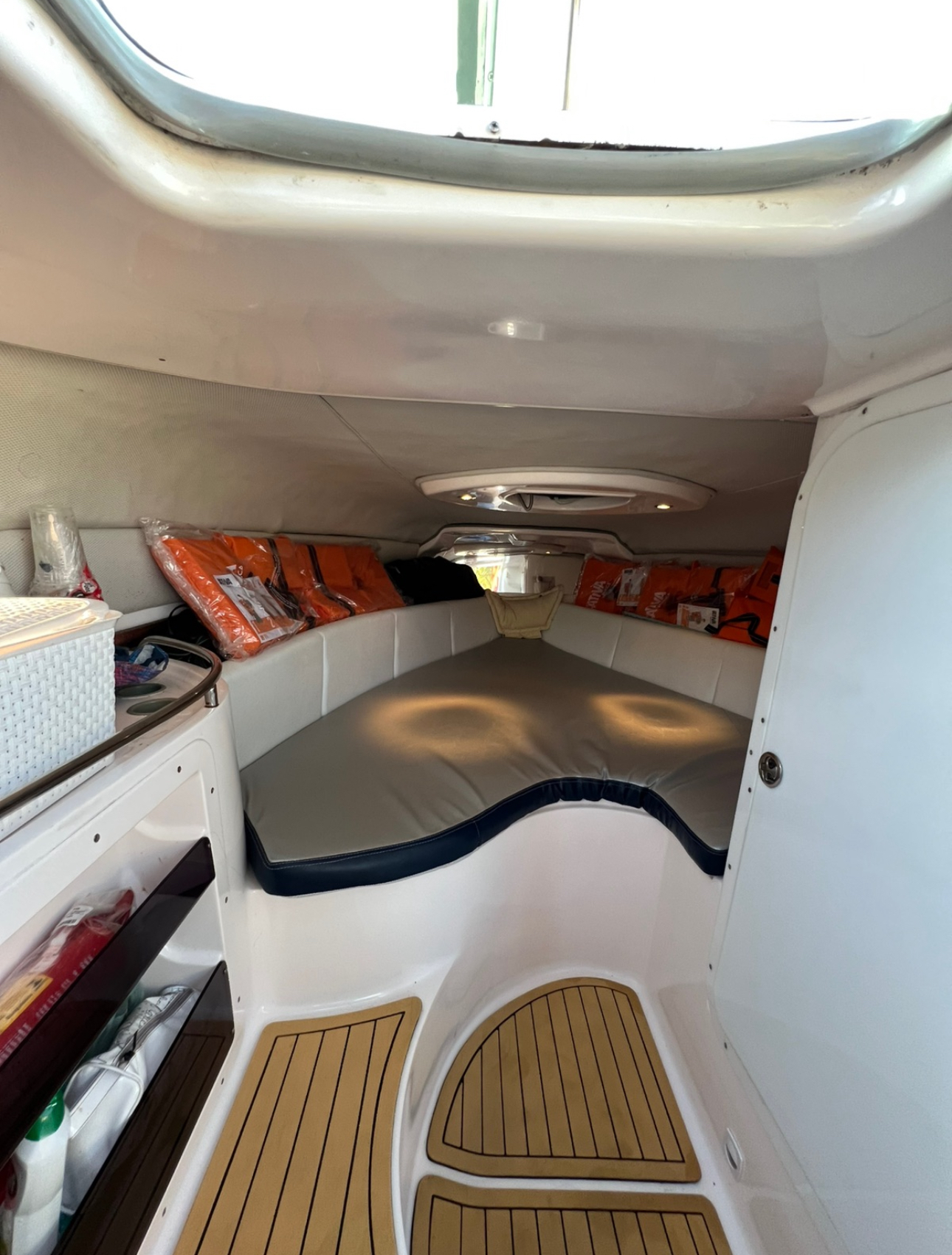 Focker 26” Cabinada 