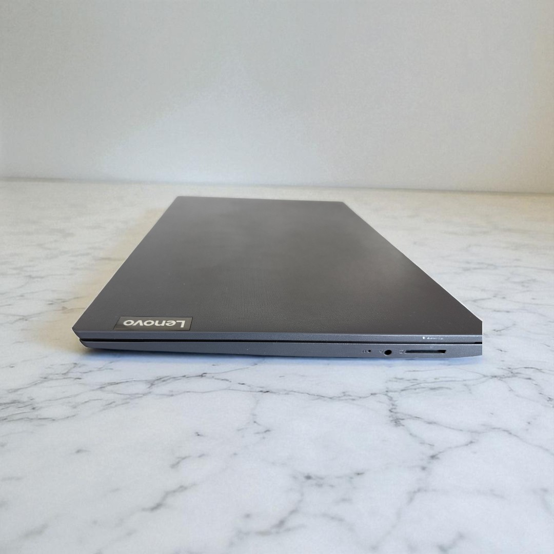 Notebook Lenovo V15