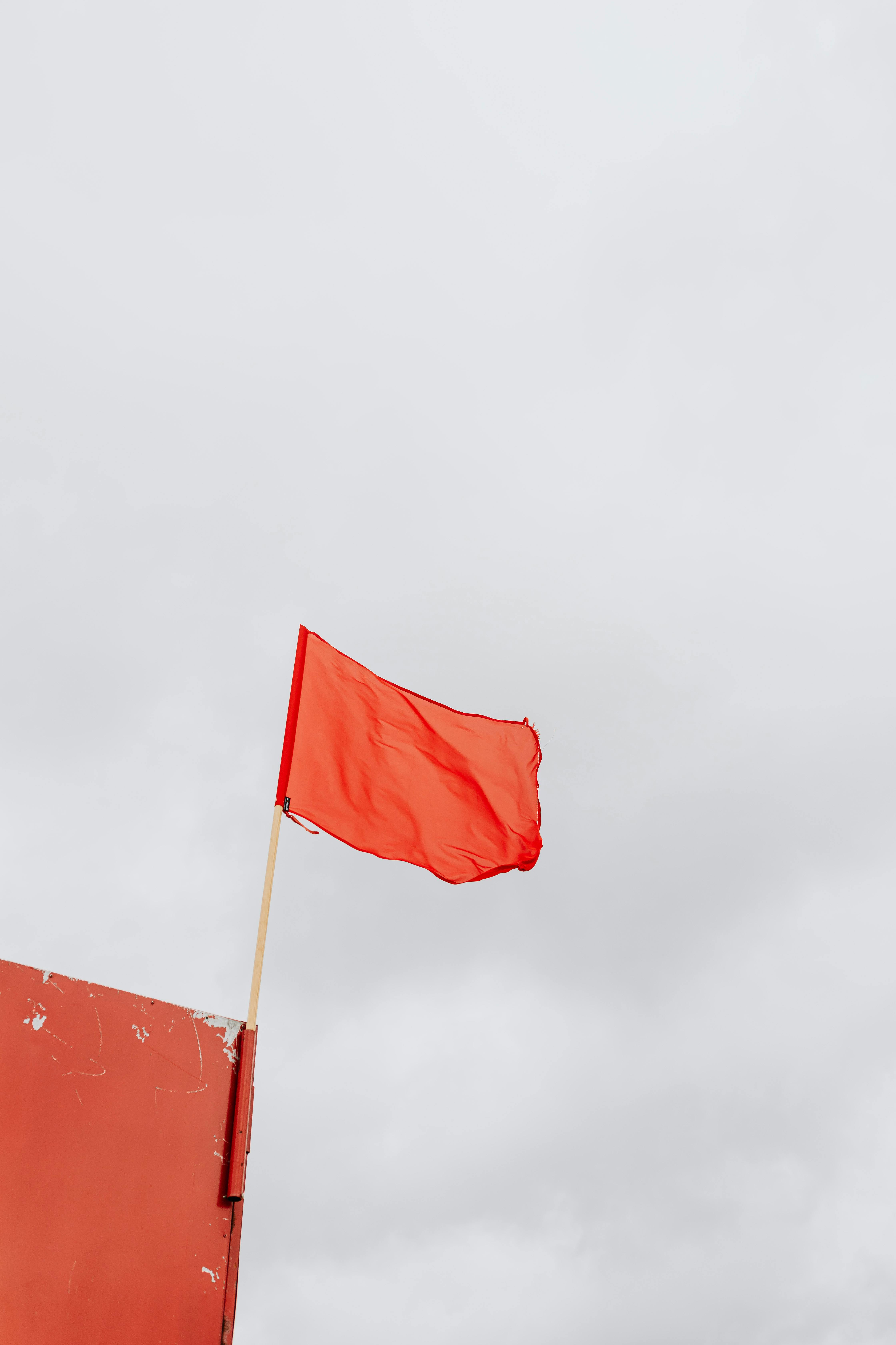 Tech Contract Red Flags for UK SMEs