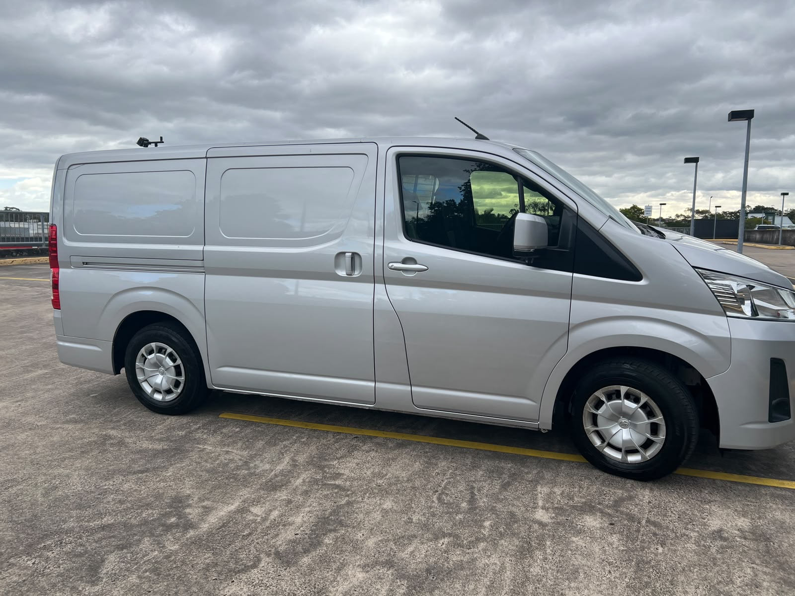 2021 Toyota Hiace 