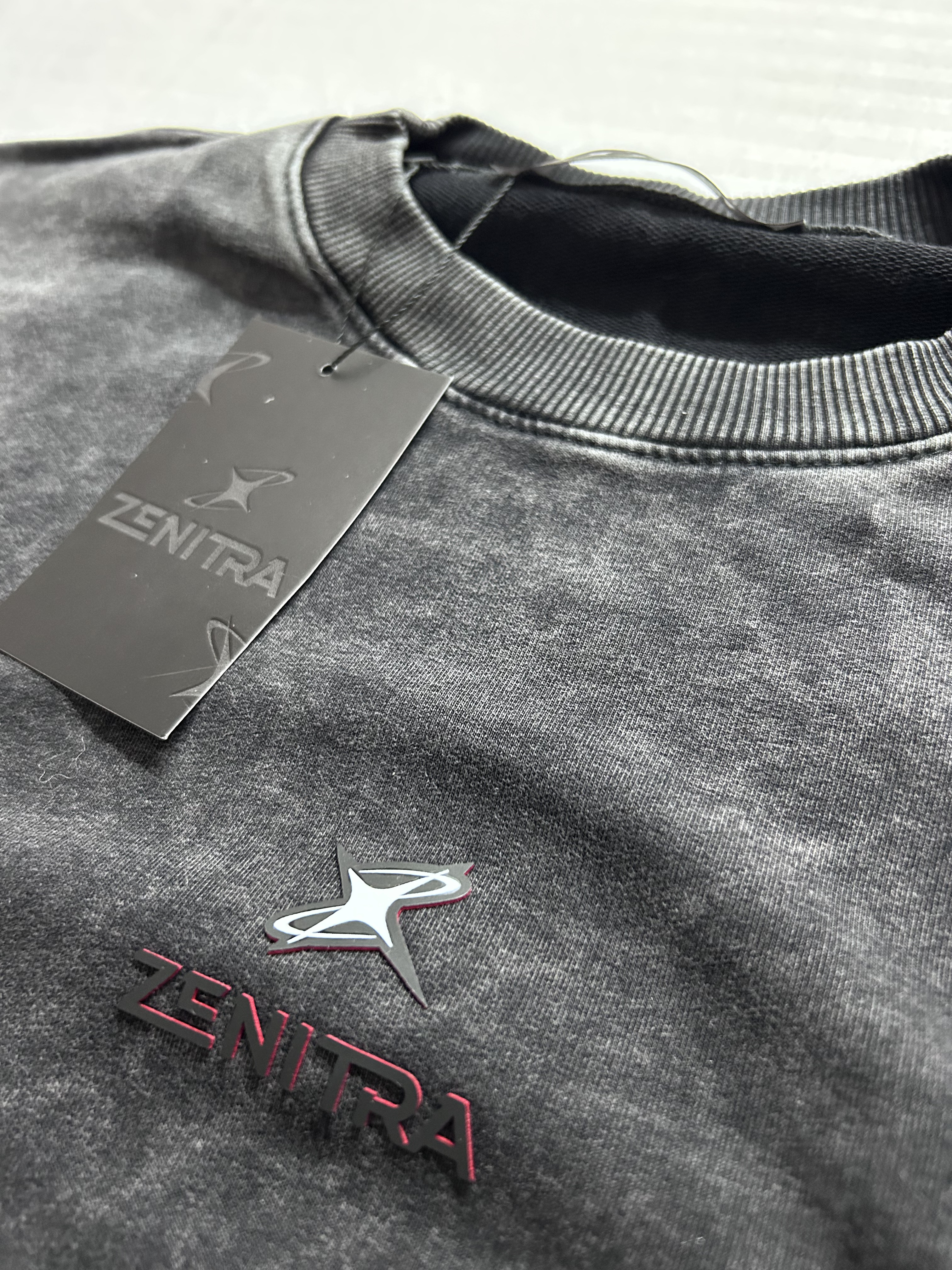 Camiseta "BLEAK" Negra Zenitra