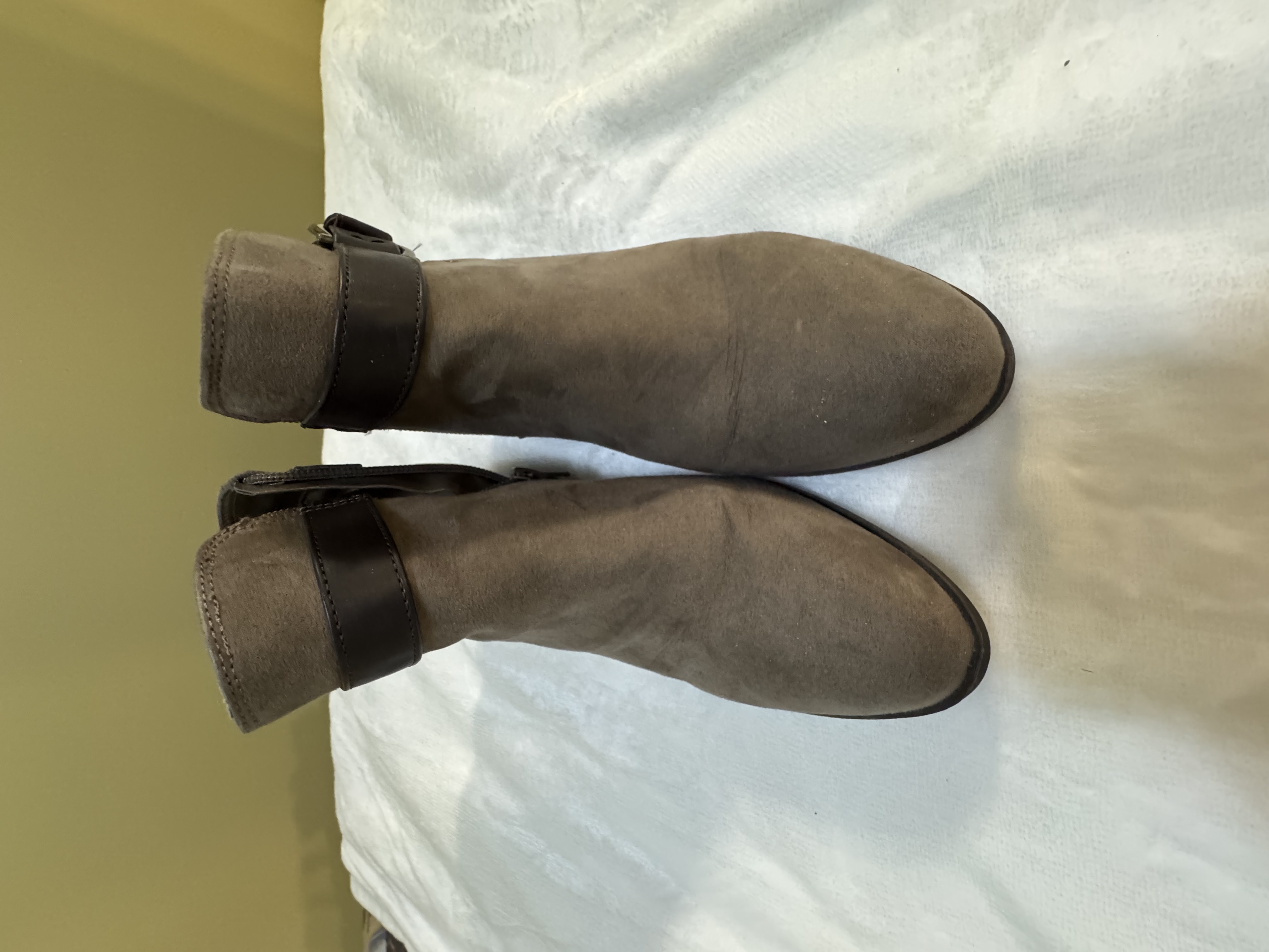 Women's Suede Ankle Boots US 8