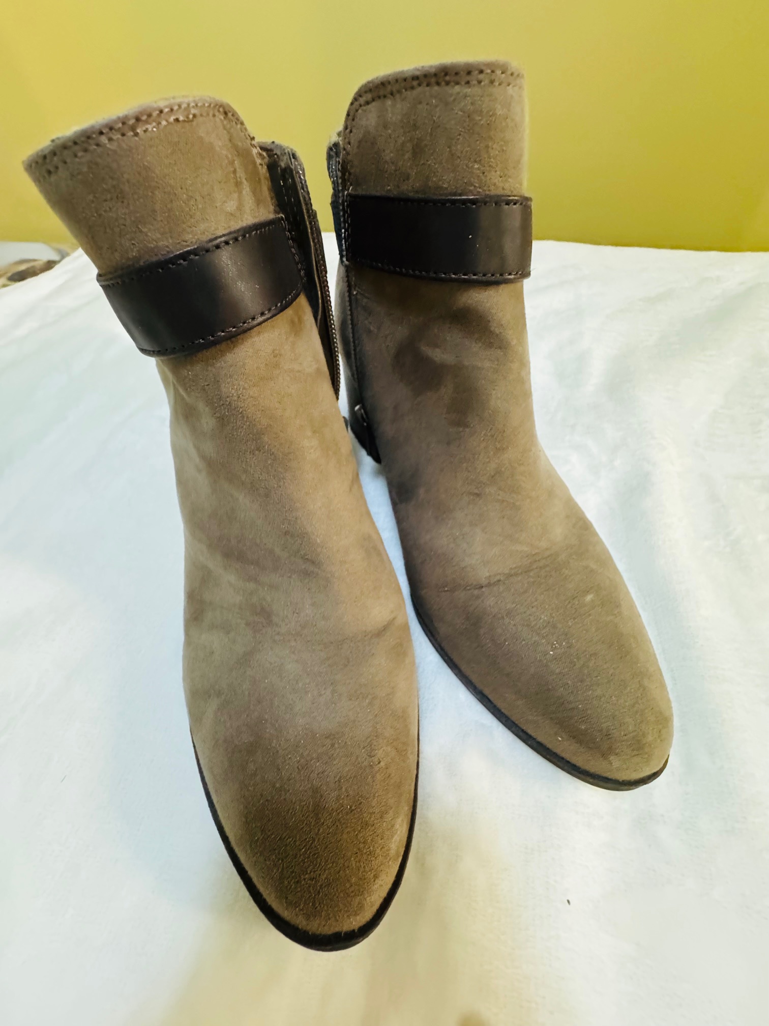 Women's Suede Ankle Boots US 8