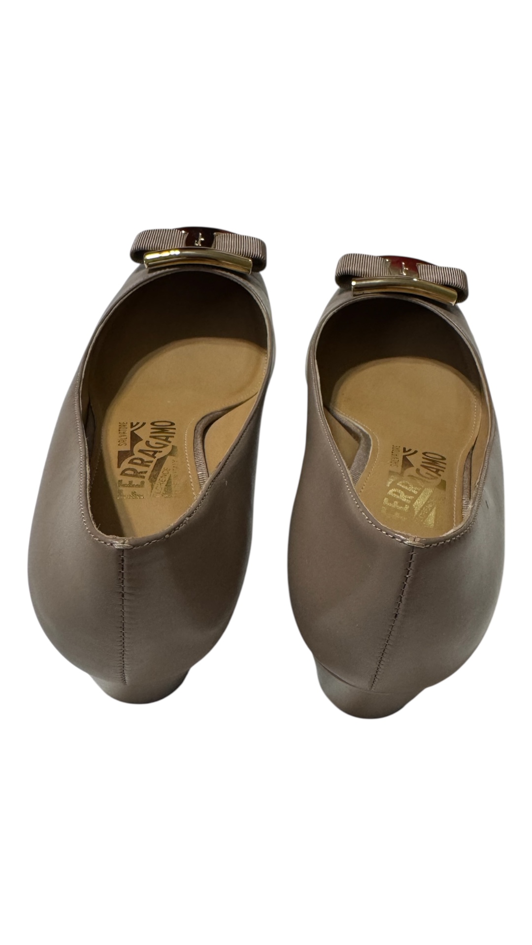 Salvatore Ferragamo Women's Wedge Size 38