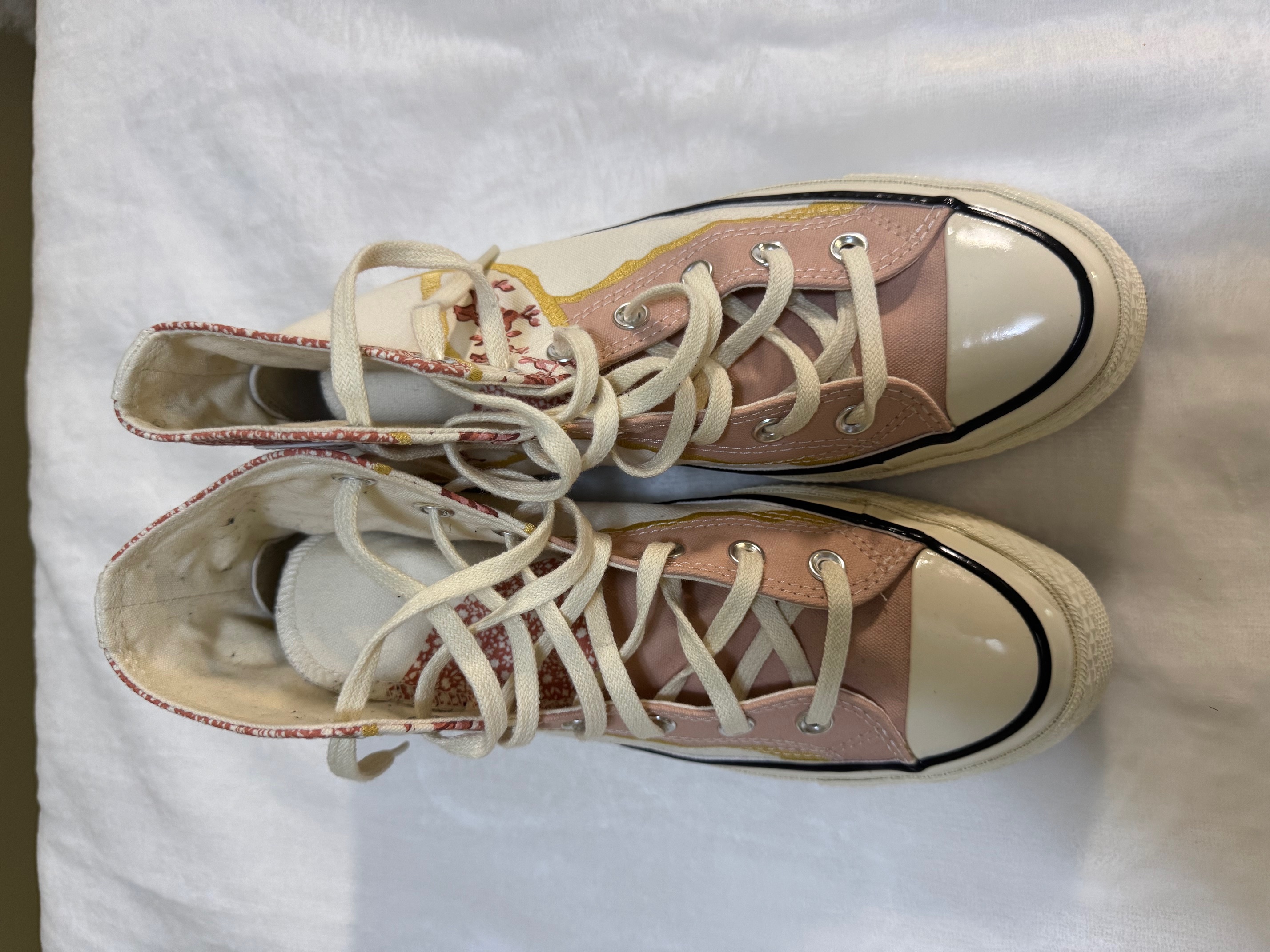 Converse Chuck Taylor High Top Sneakers US 8