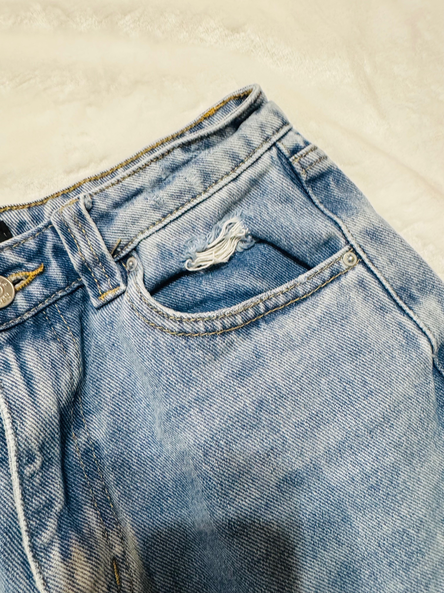 High-Waisted Blue Jeans size 4
