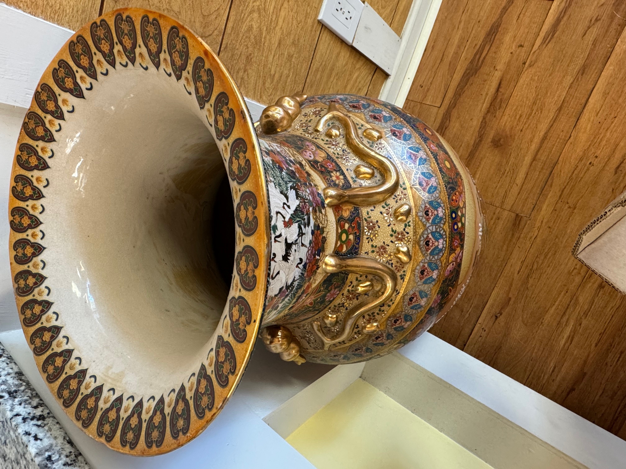 Pacific Oriental Hand-painted porcelain decorative vase