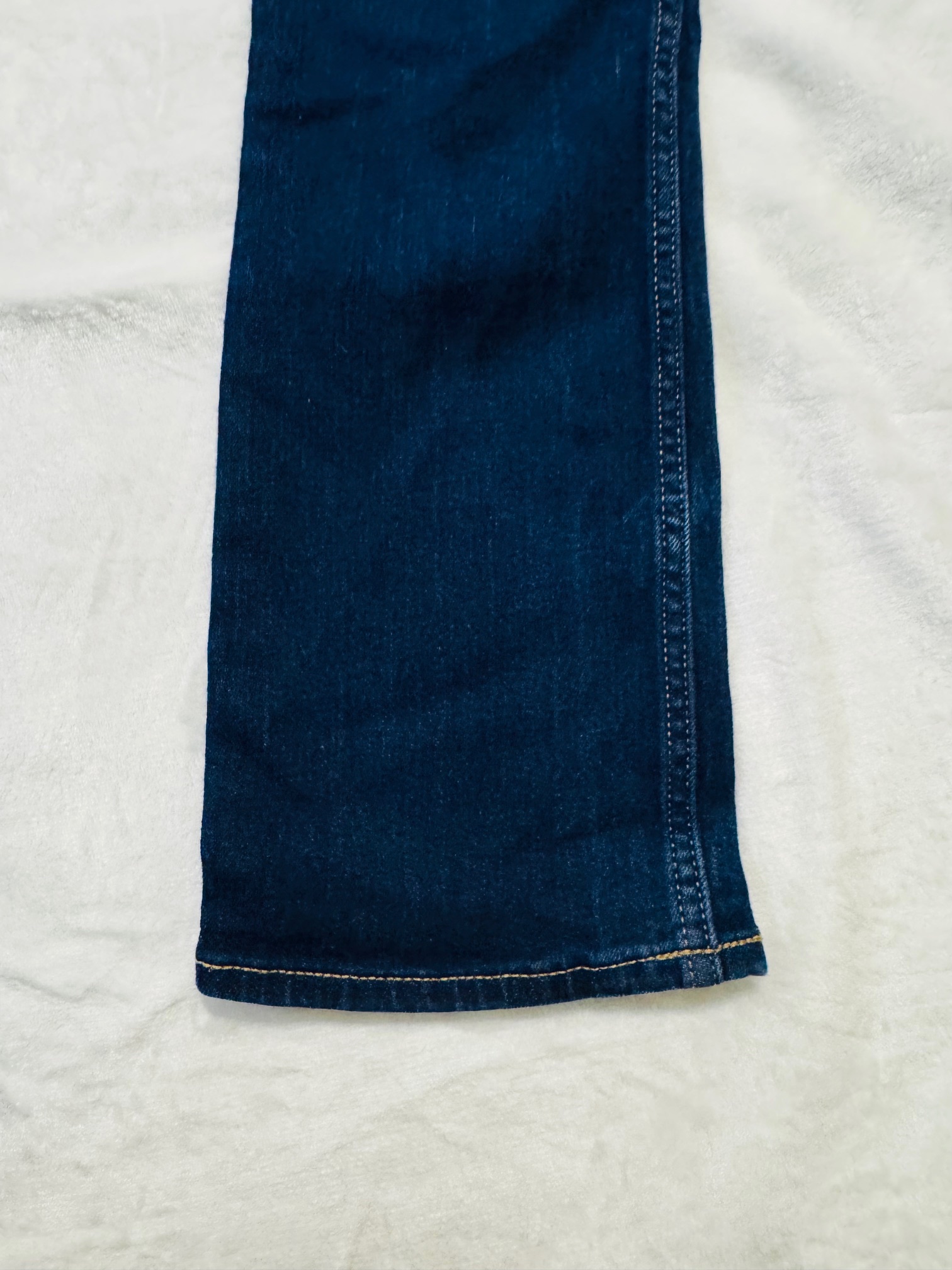 Old Navy Wow Boot-Cut Denim Jeans size 4