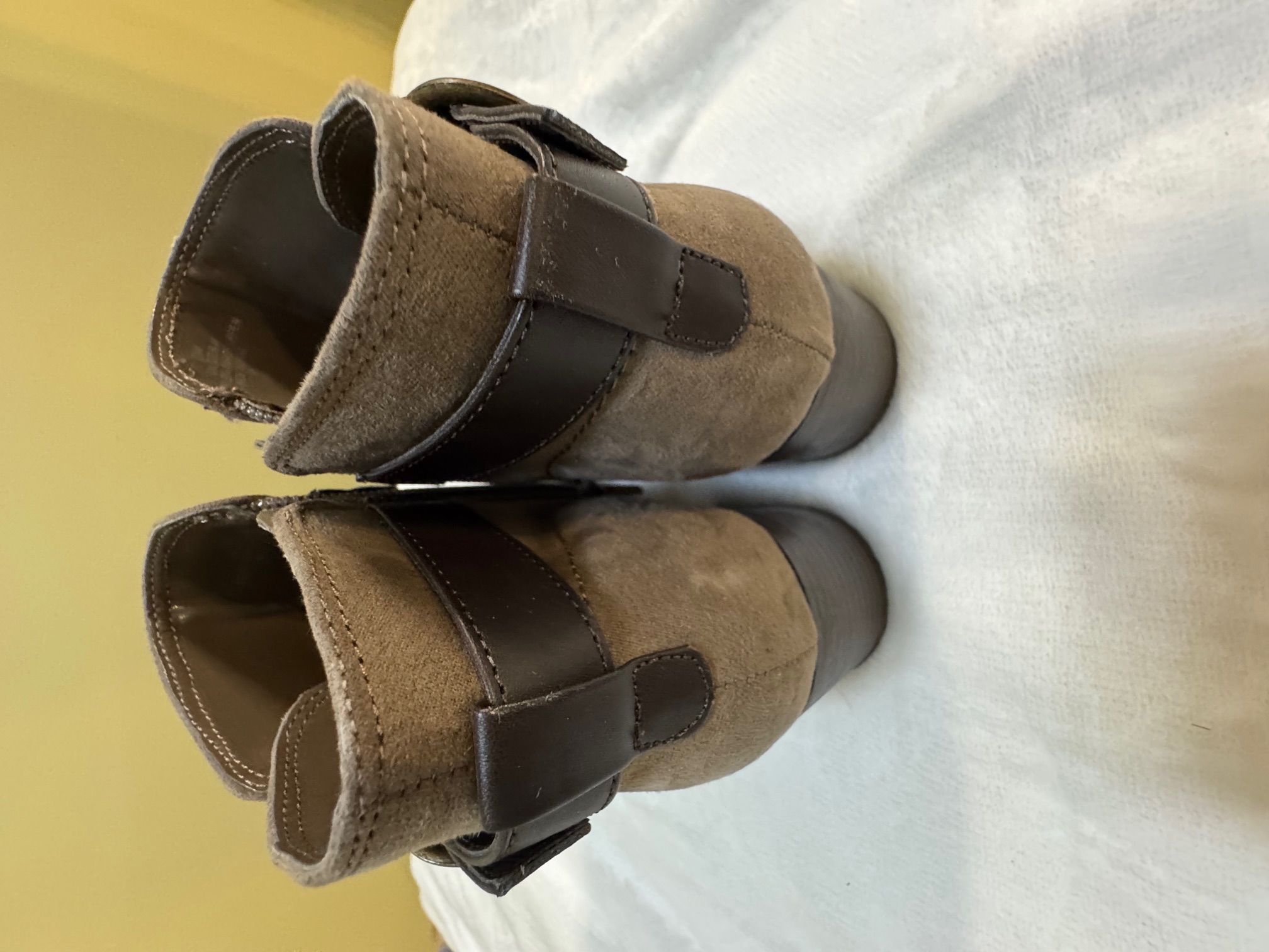 Women's Suede Ankle Boots US 8