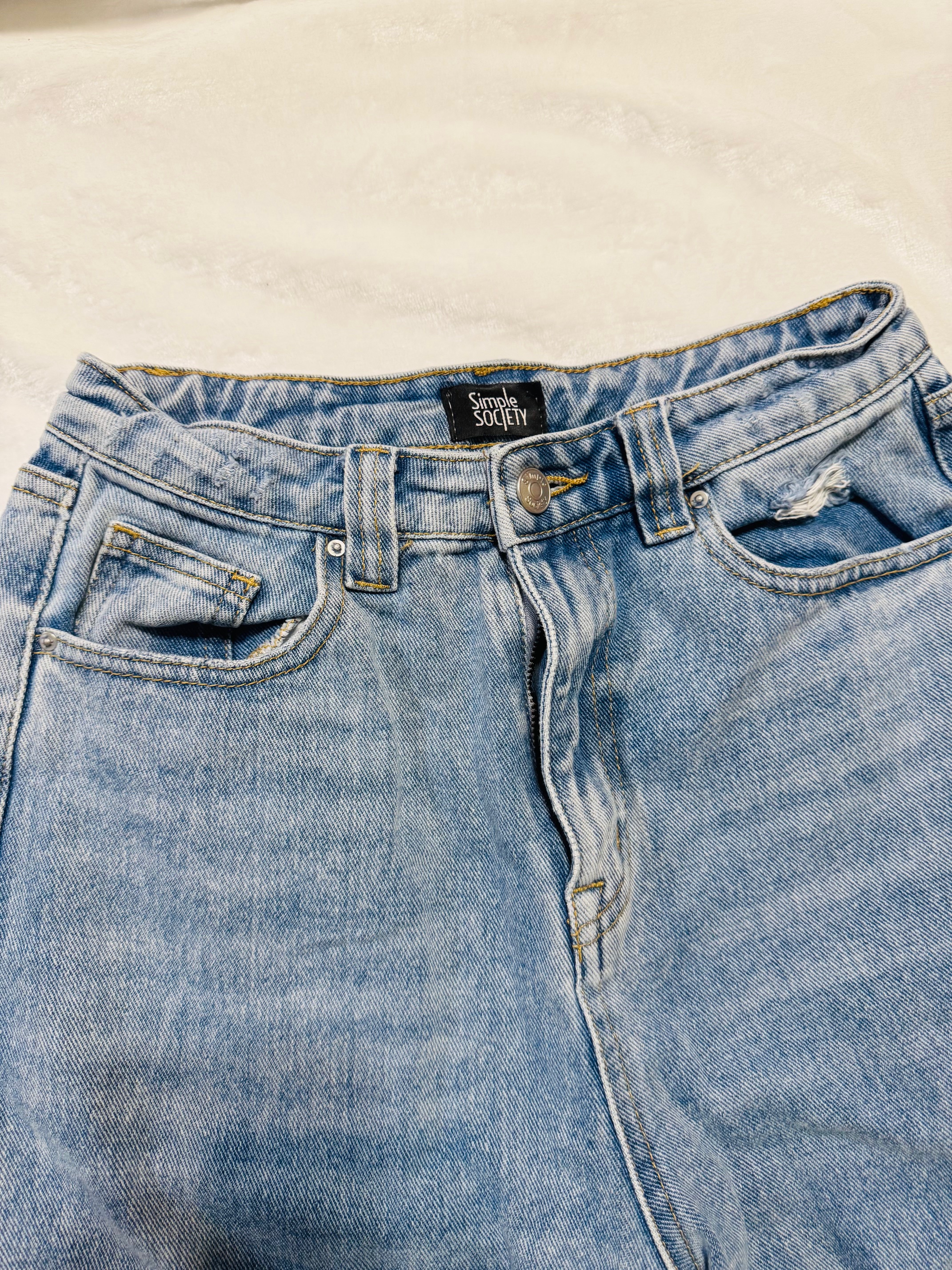 High-Waisted Blue Jeans size 4
