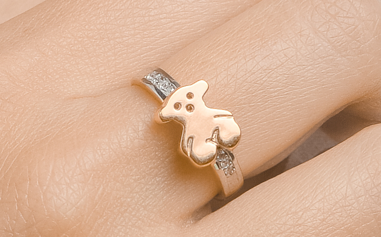 Anillo TOUS oro blanco con brillantes 