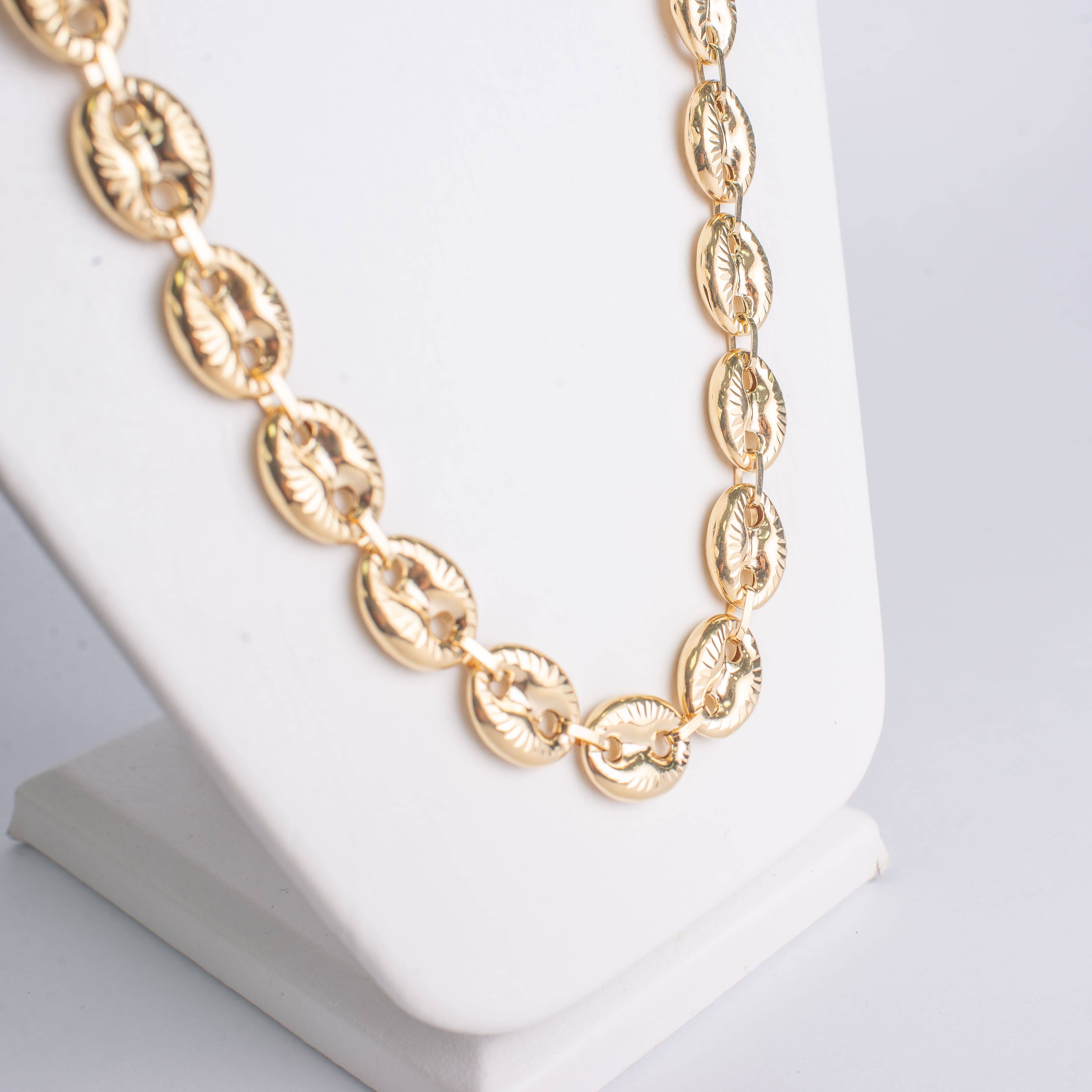 Cadena Gucci Diamantada Gran Formato Oro 18K Macizo