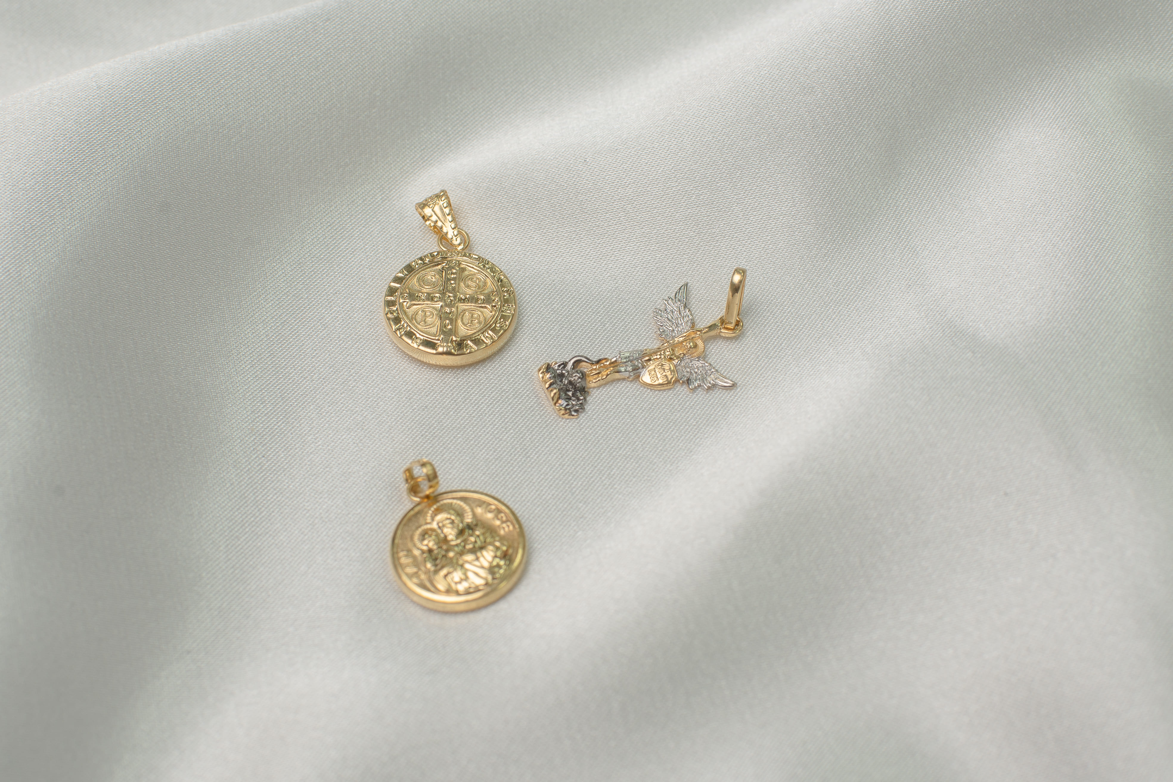 Dijes Arcangel San miguel  - San Benito - Sagrada familia