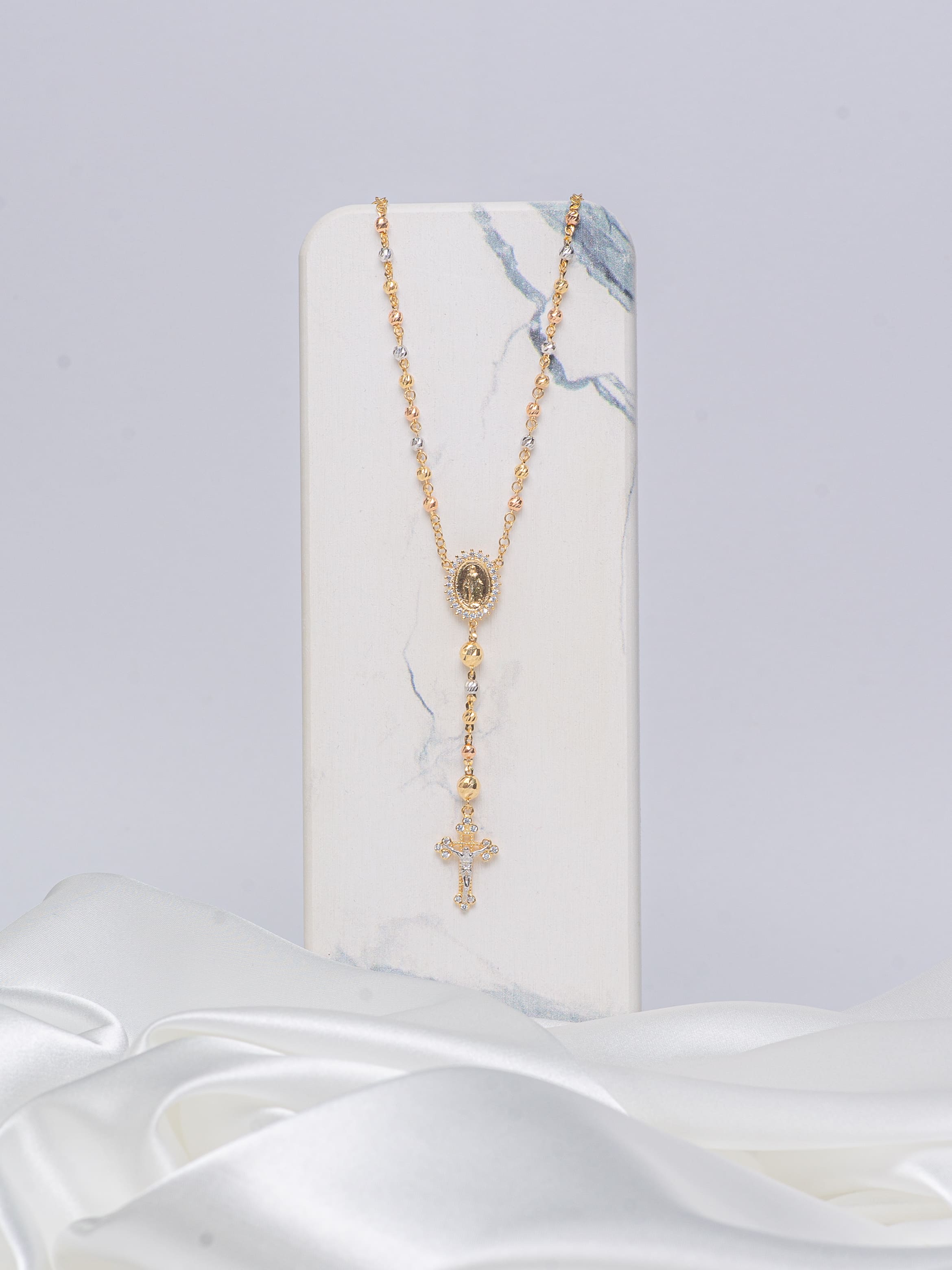 Rosario Tres Oros Mediano Esferas Texturizadas Oro 18K