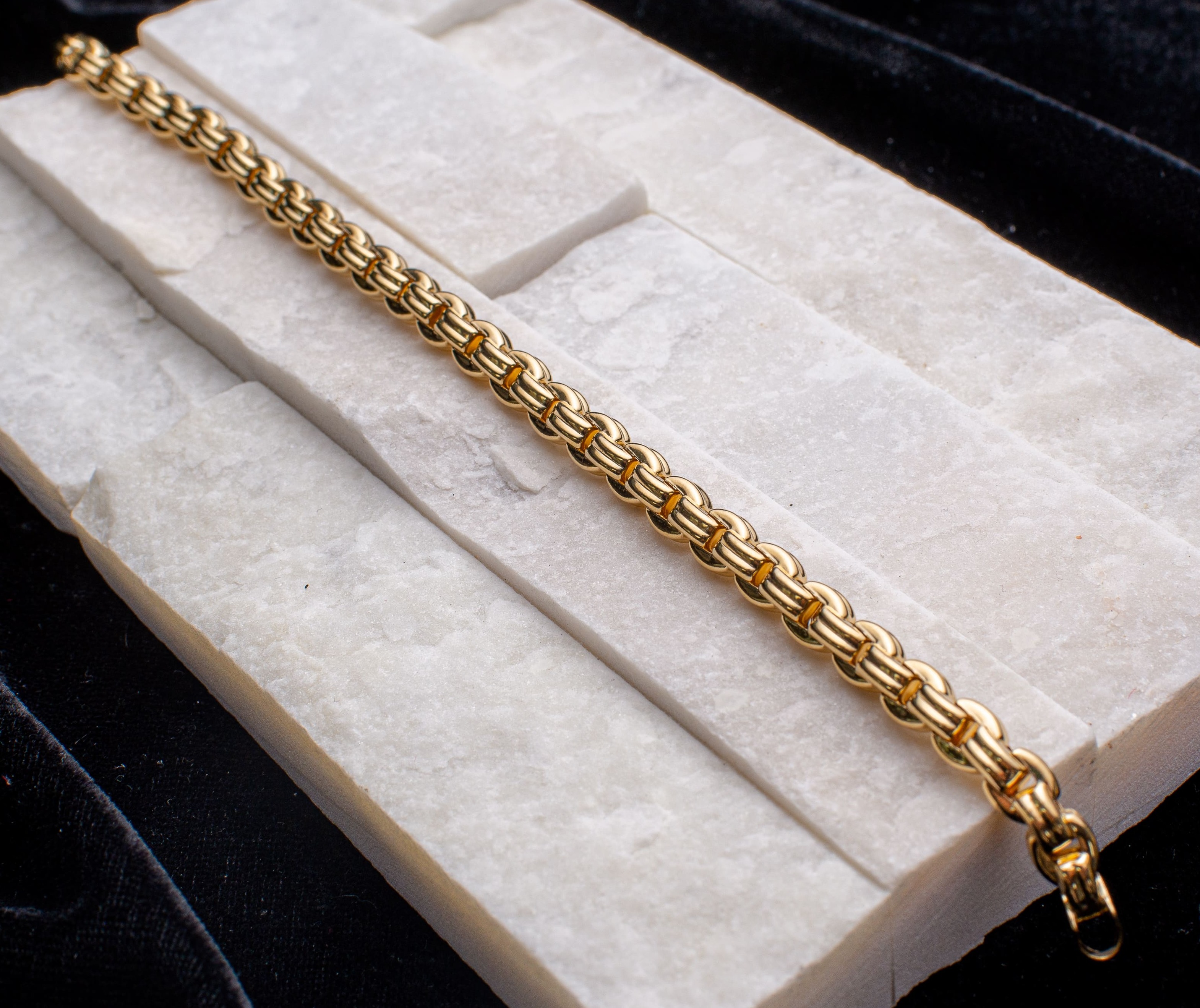 Pulsera de Eslabones especiales Oro 18K Moderna