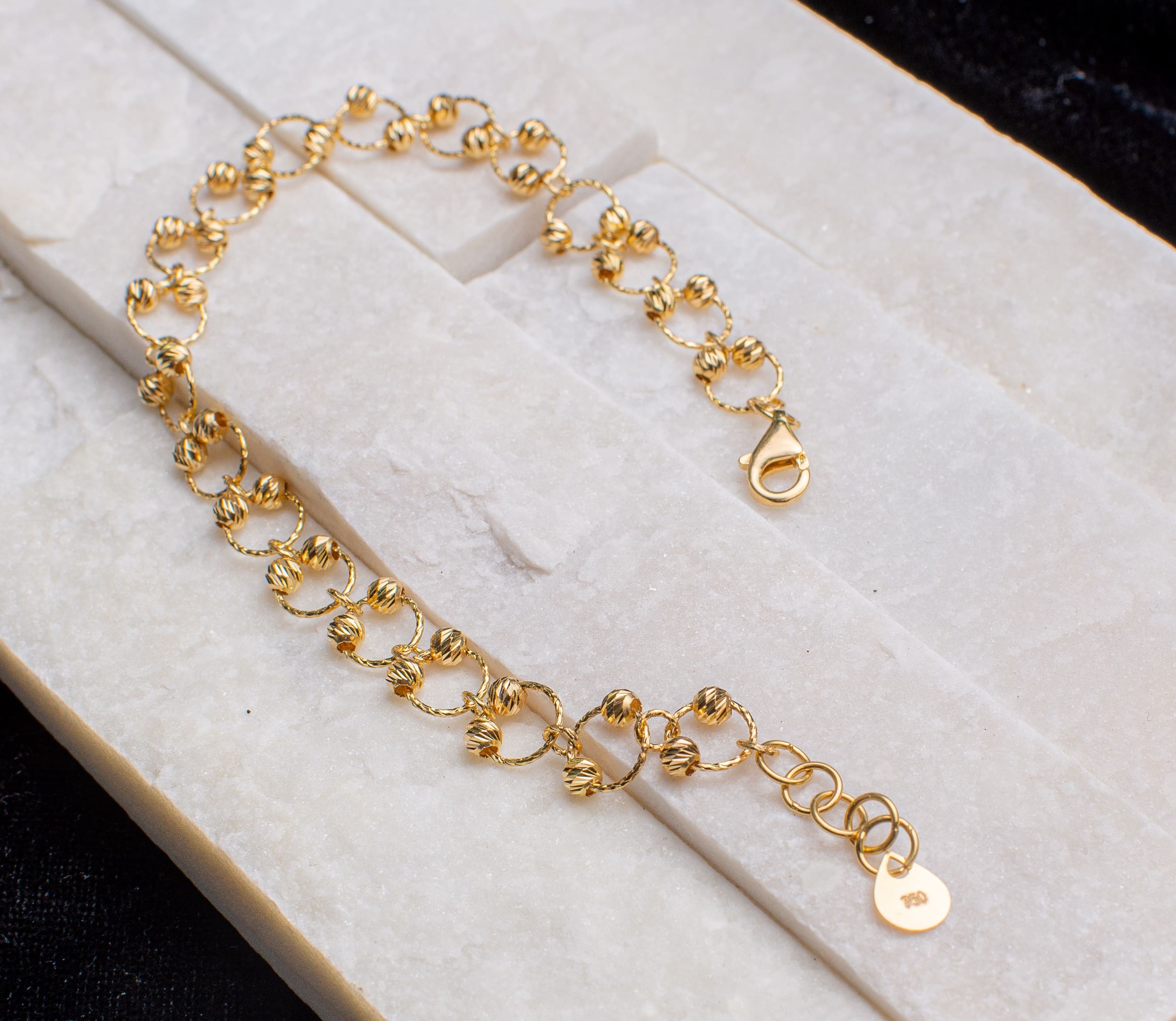 Pulsera Especial Diamantada Aros y Esferas Oro 18K
