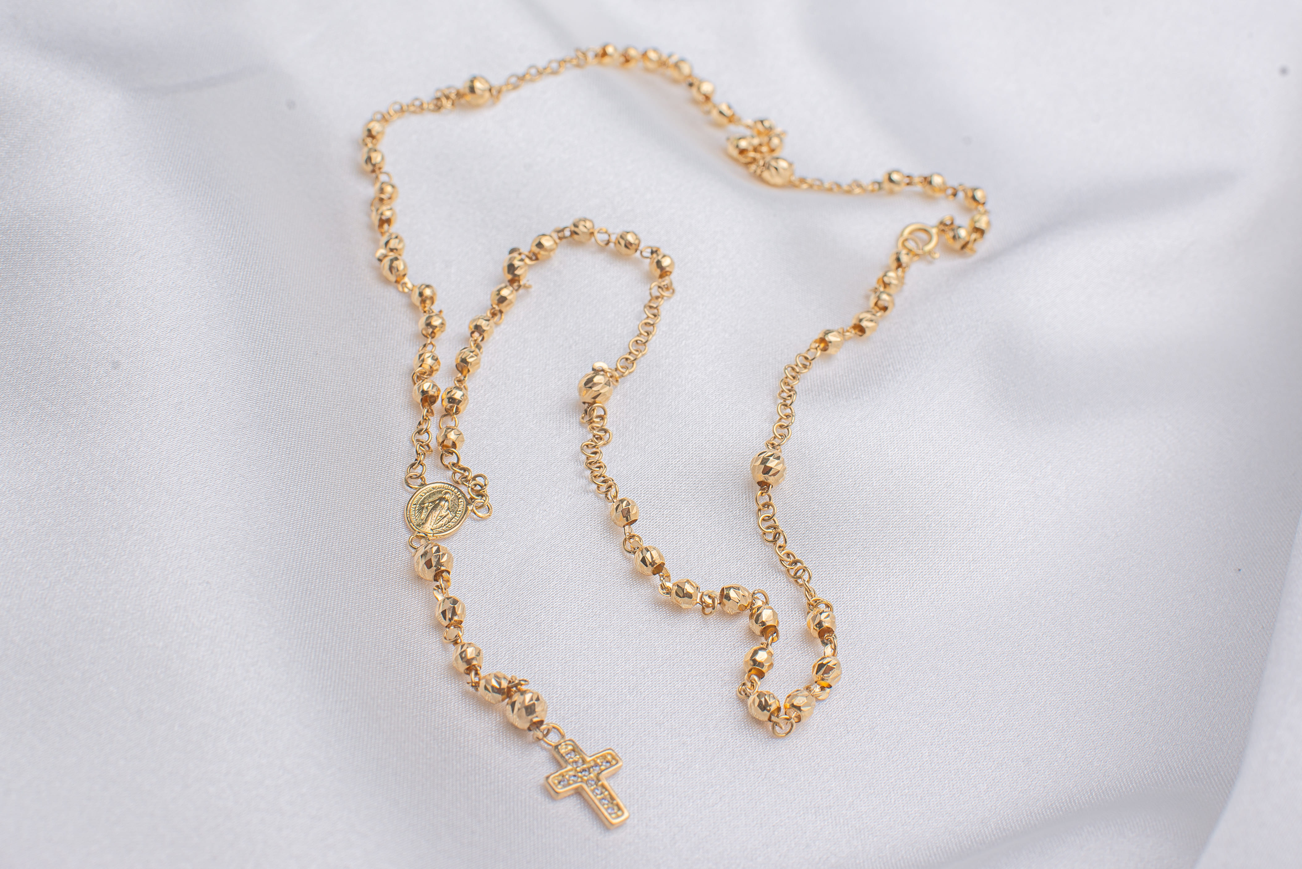 Rosario Oro Amarillo Delgado Esferas Texturizadas 18K