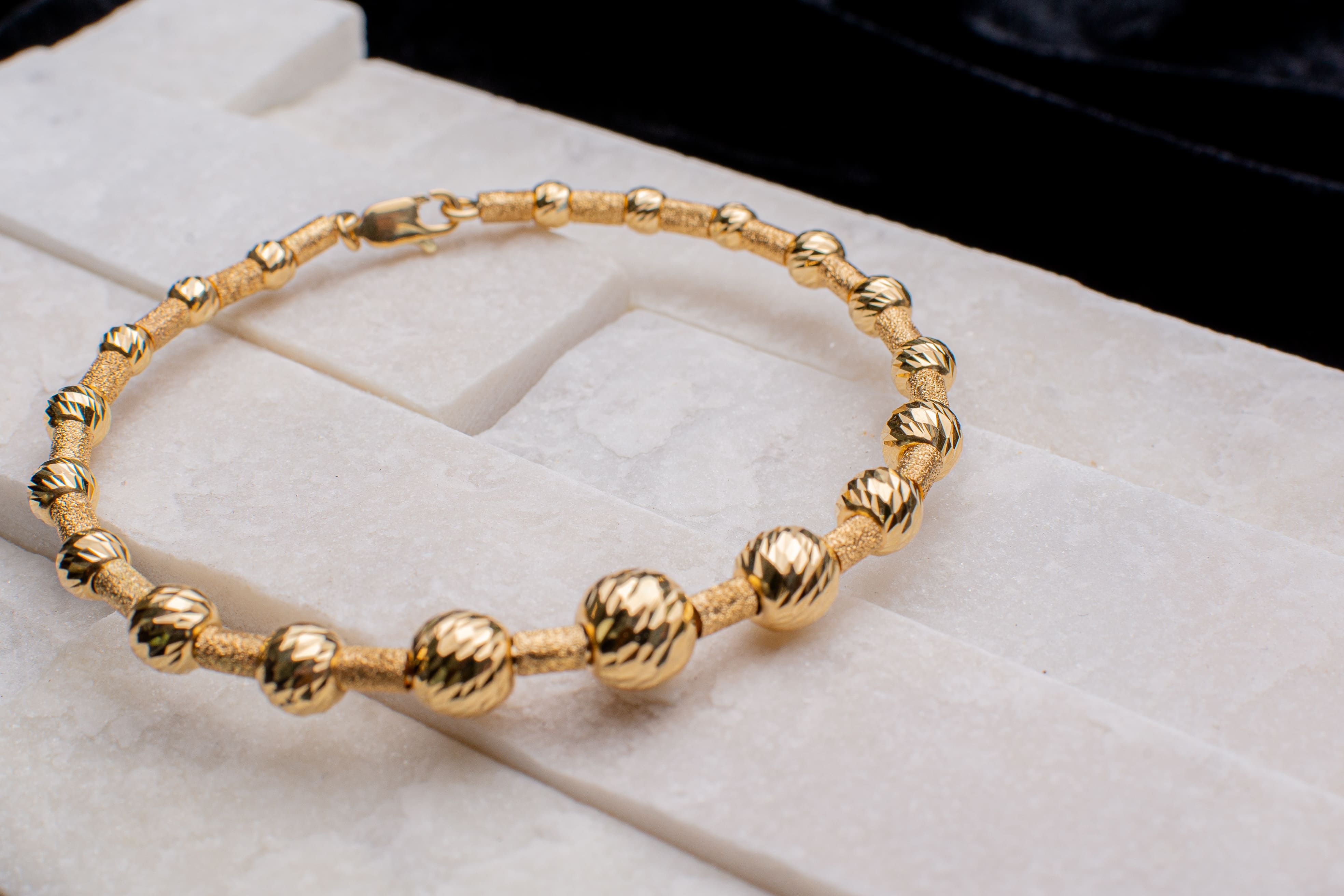 Aro Esferas diamantadas con cilindros Oro 18K Robusta