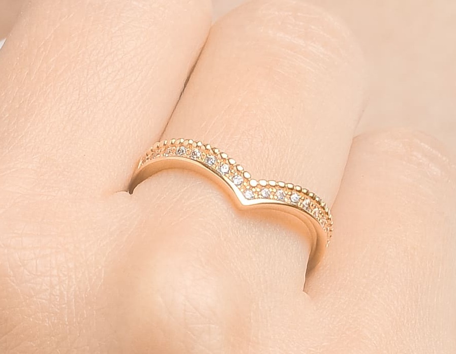 Anillo punta de corazón