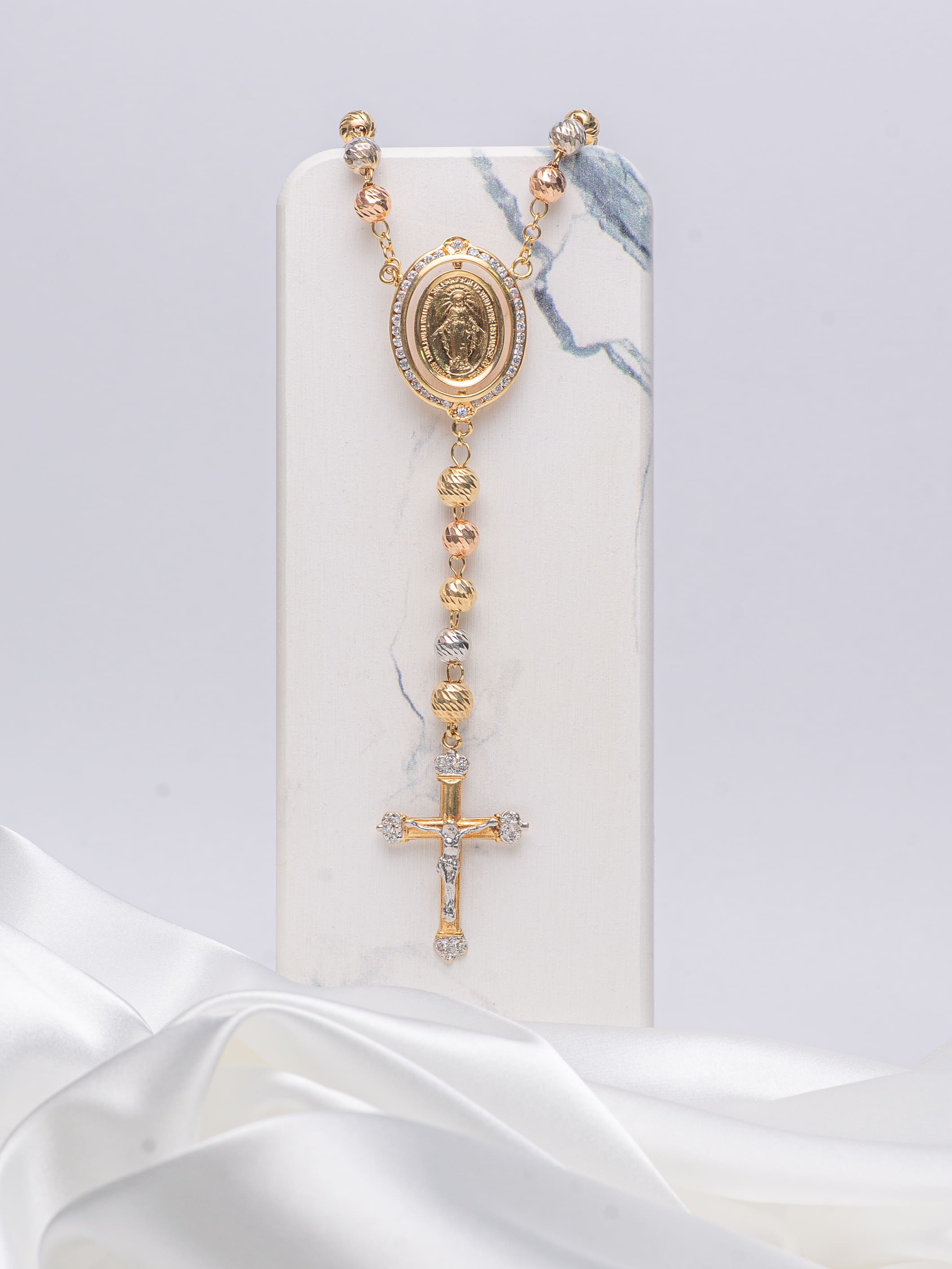 Rosario Tres Oros Grande Esferas Texturizadas Oro 18K