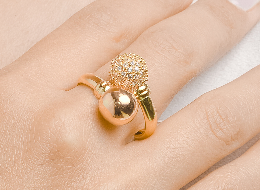 Anillo Doble esfera lisa y Pavé Elegante 