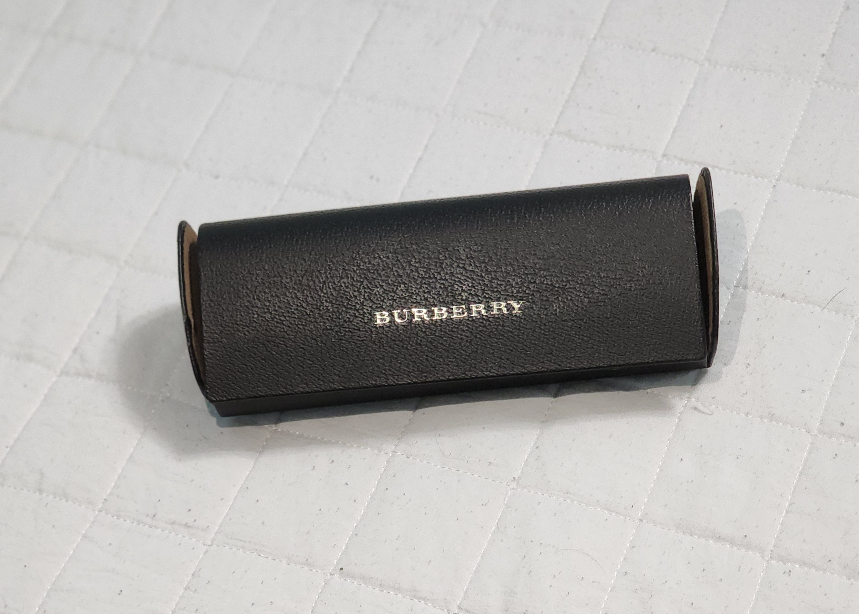 Burberry Sunglasses - CERTIFIED AUTHENTIC - Model 4308 - Women -