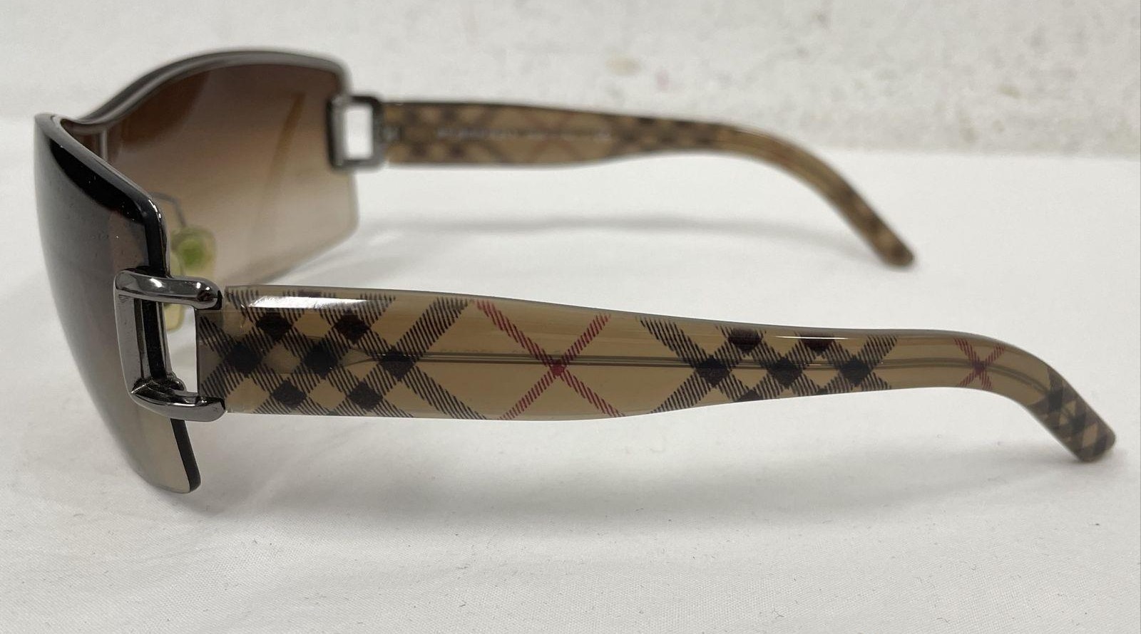 Burberry B 3043 Italy Sunglasses With Case